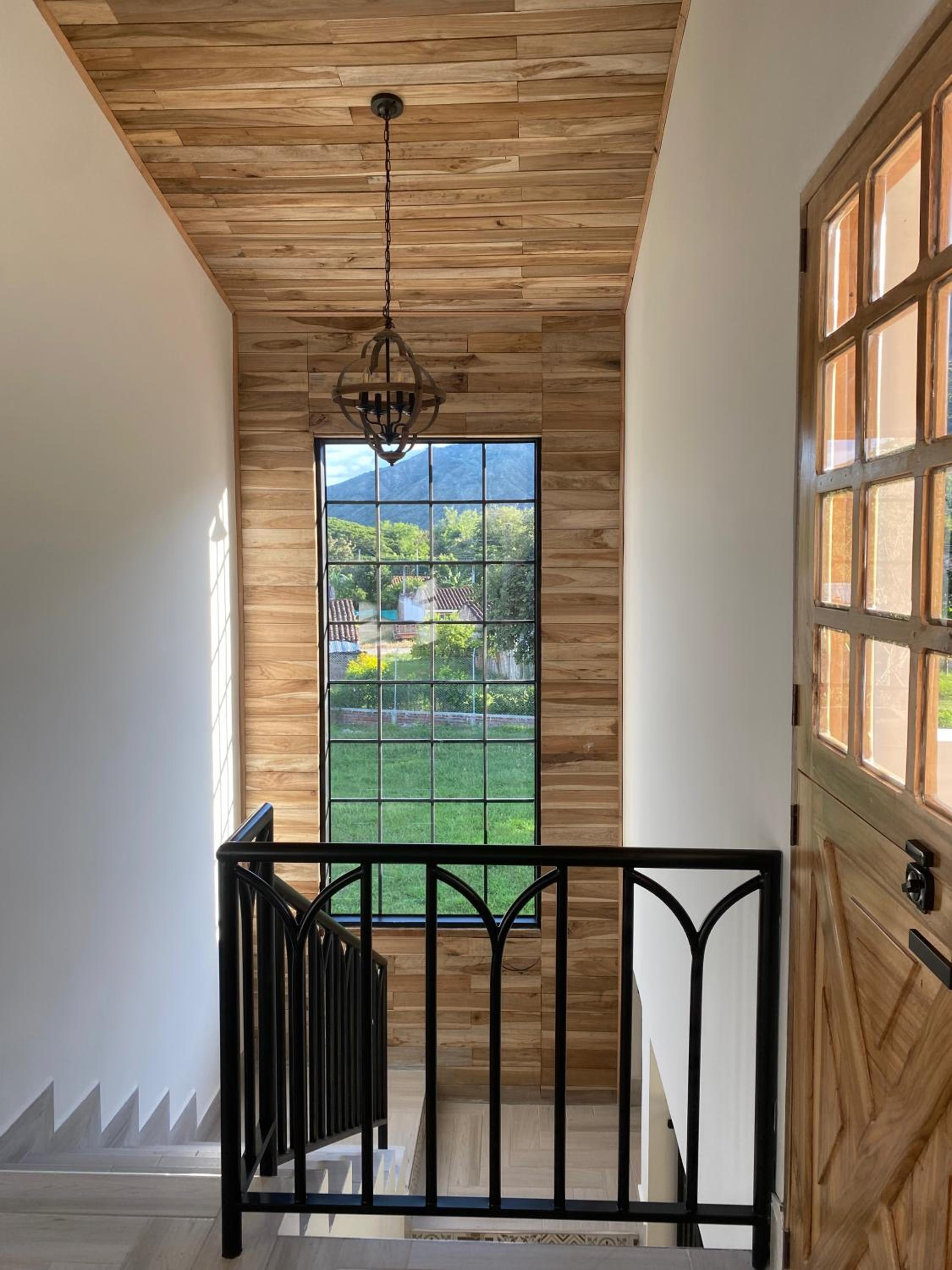 Beautiful Private Villa, Views in Every Direction