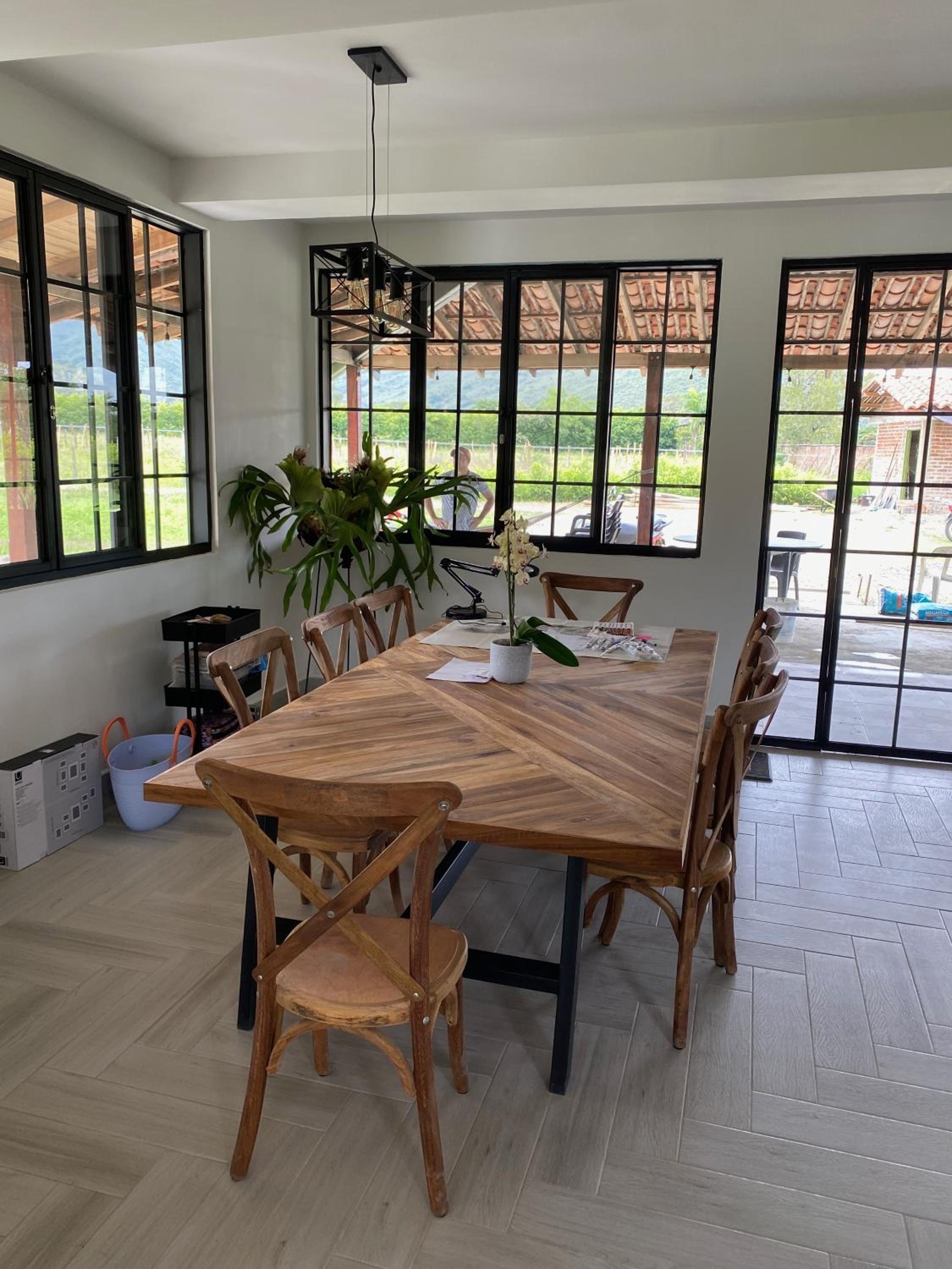 Beautiful Private Villa, Views in Every Direction