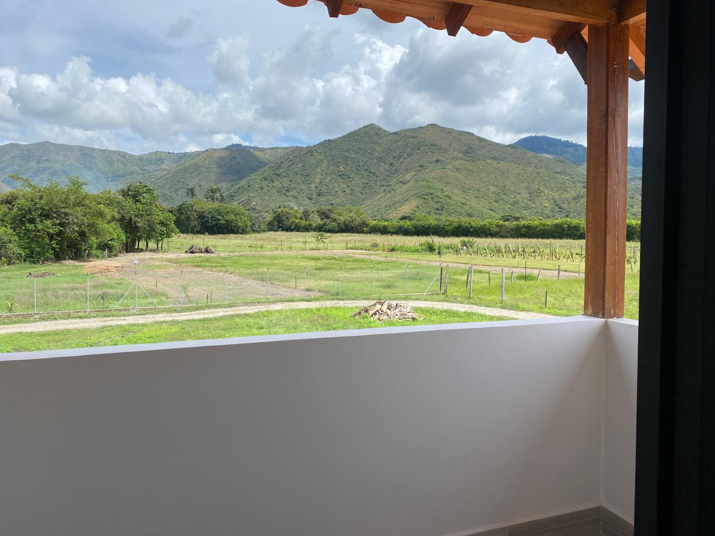 Beautiful Private Villa, Views in Every Direction