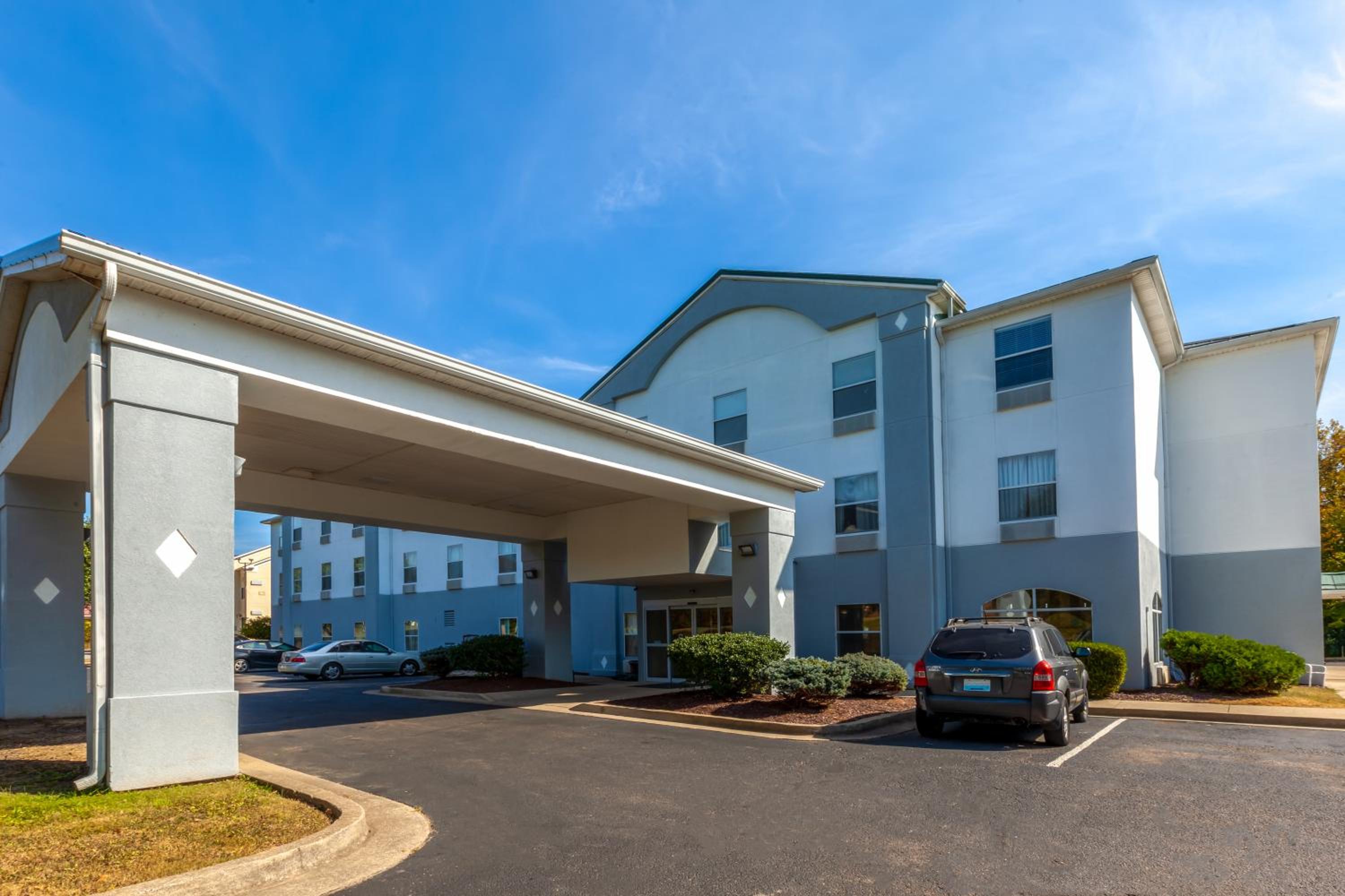 Hotel Super 8 by Wyndham La Grange KY