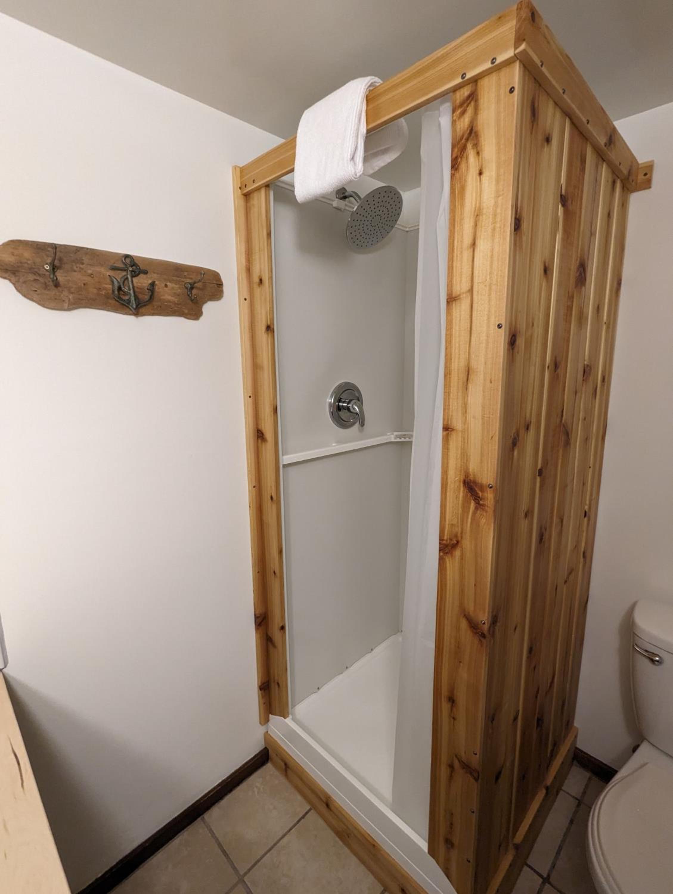 Jade Resort-Oceanfront Suites in Gowlland Harbour