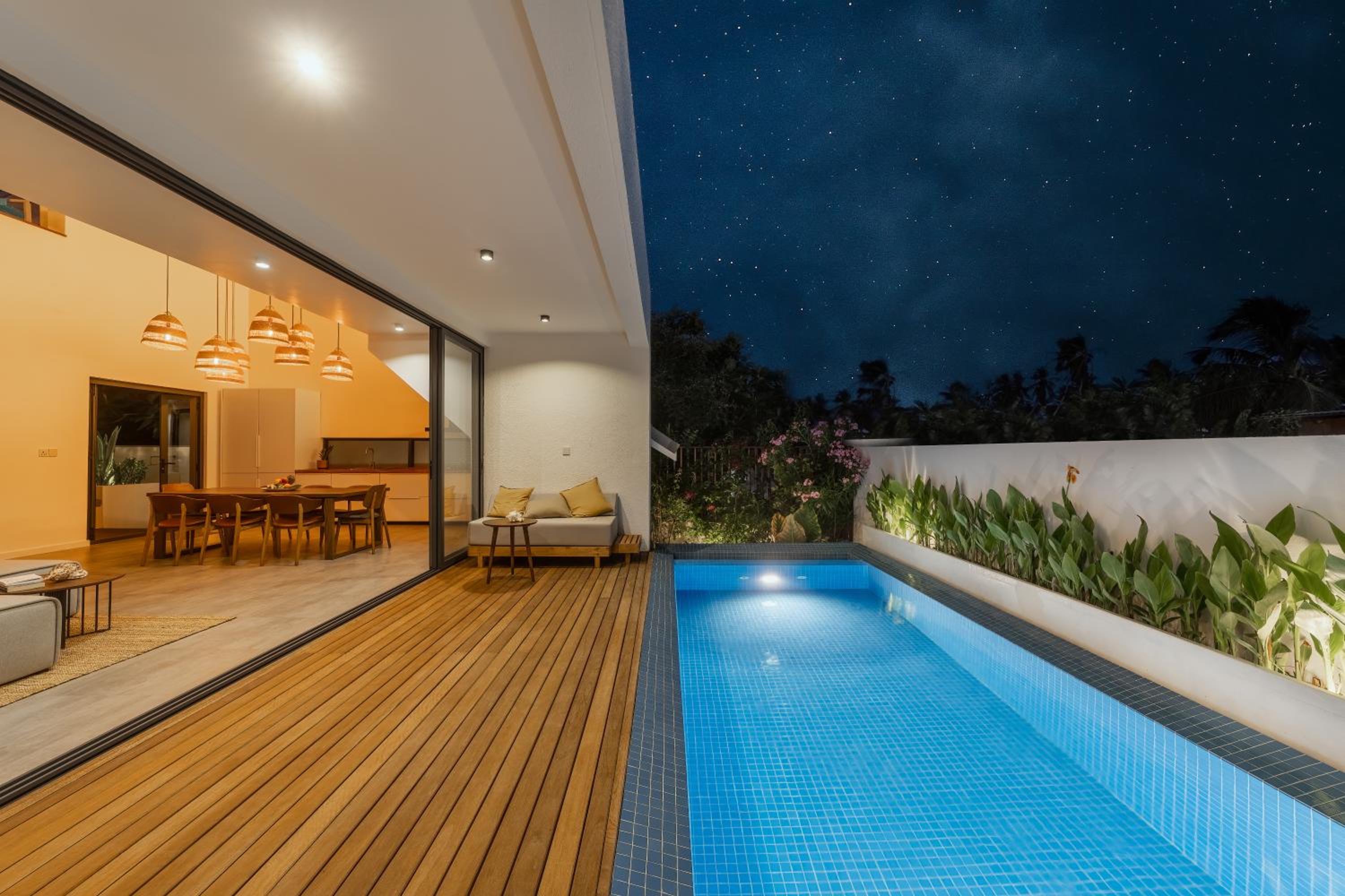 Hotel Villa Mia Fulhadhoo - Image 1