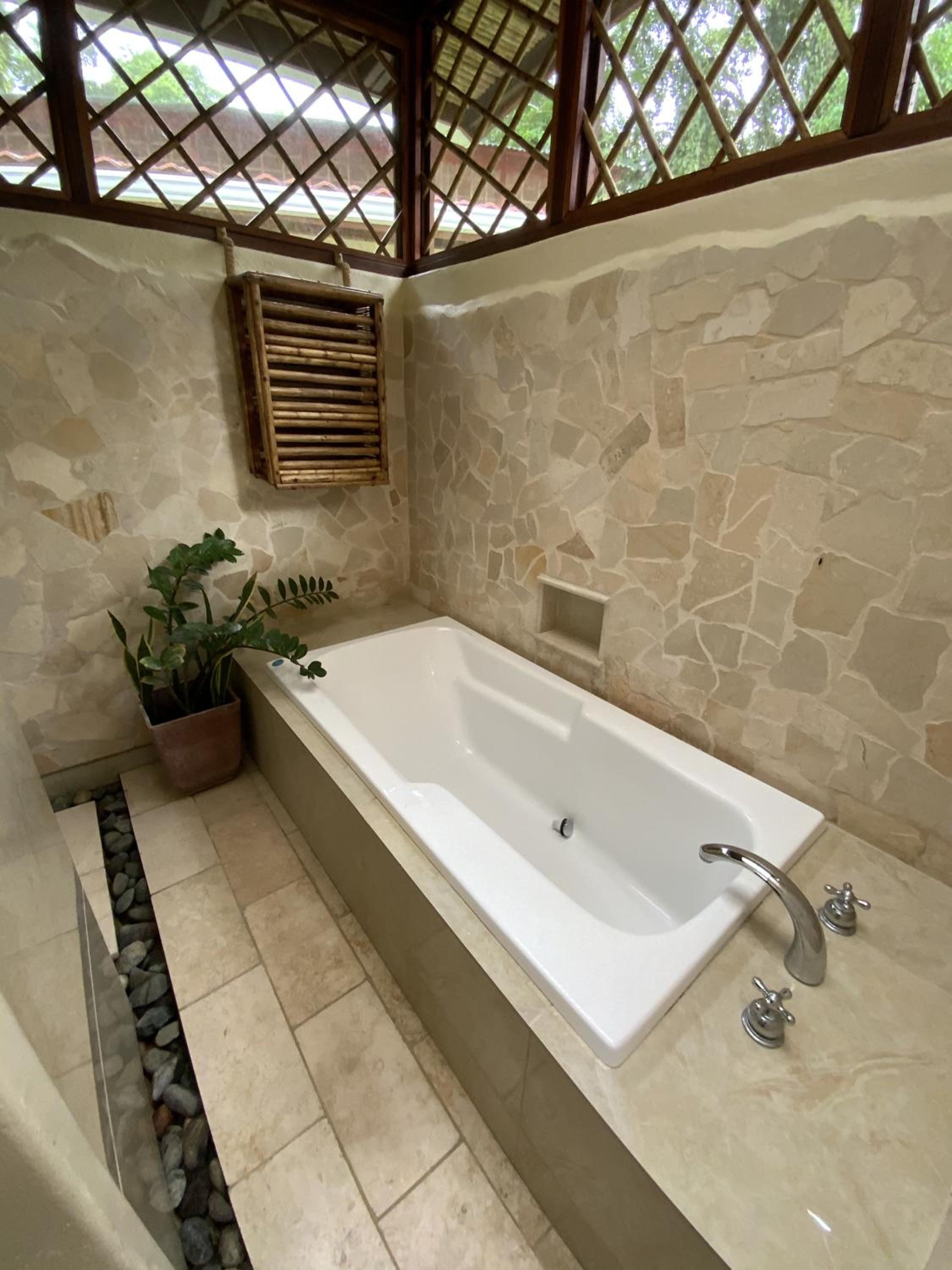 Uva Blue Villas - Zen Villa 1 - 3 Bedroom Villa, Private Garden & Yoga Deck