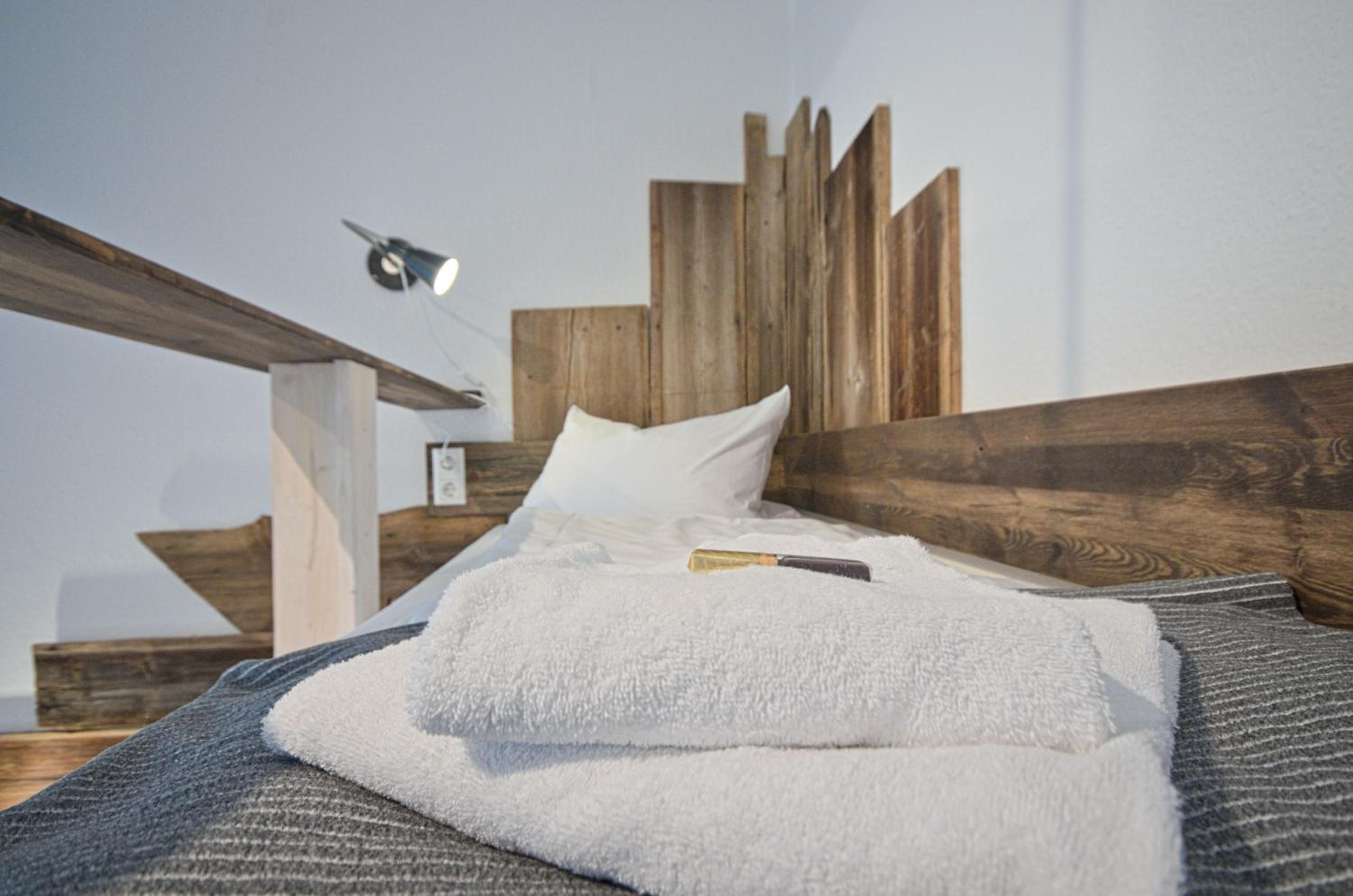 Quiet Courtyard Apartment (PB1)