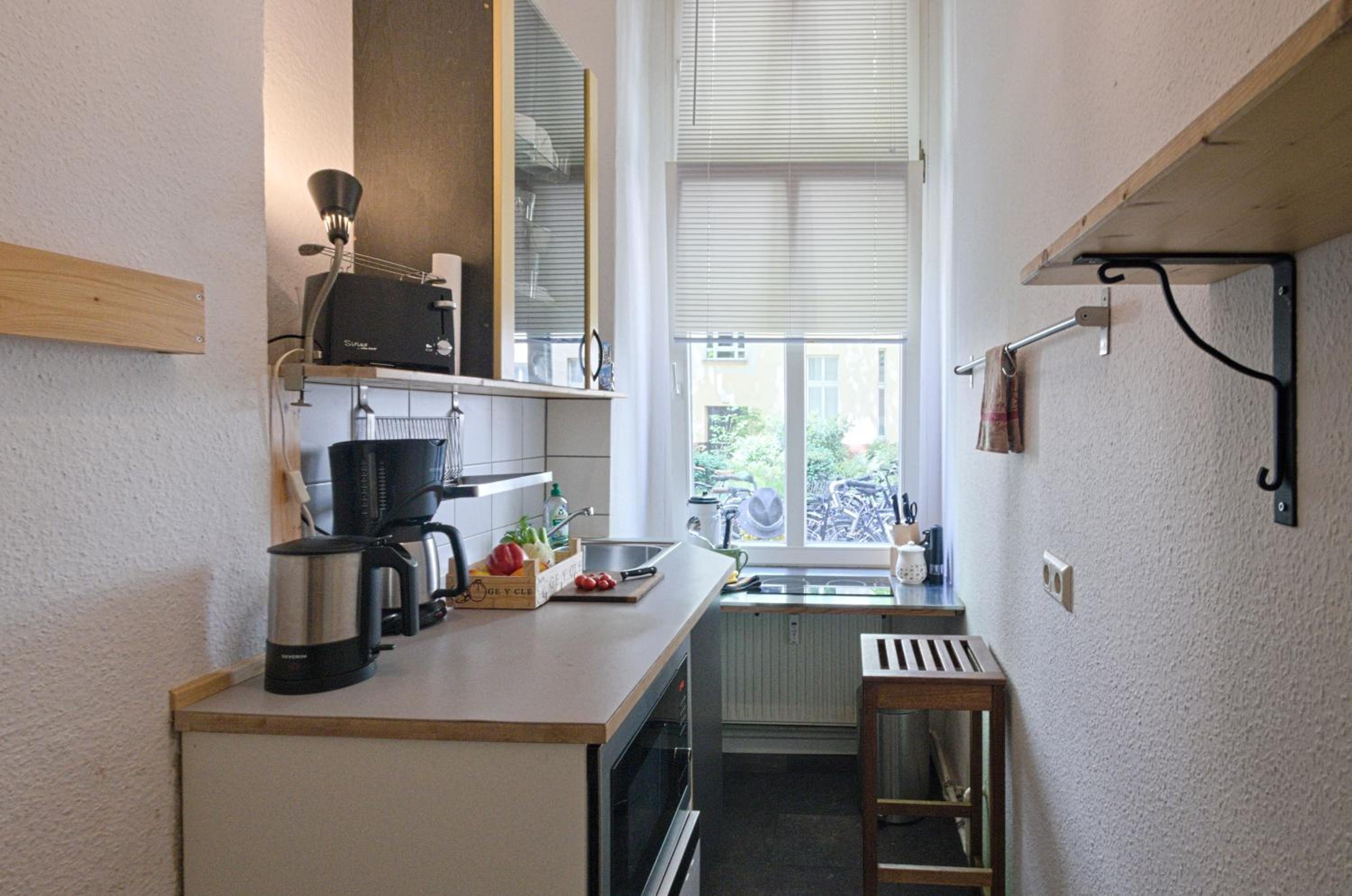 Quiet Courtyard Apartment (PB1)