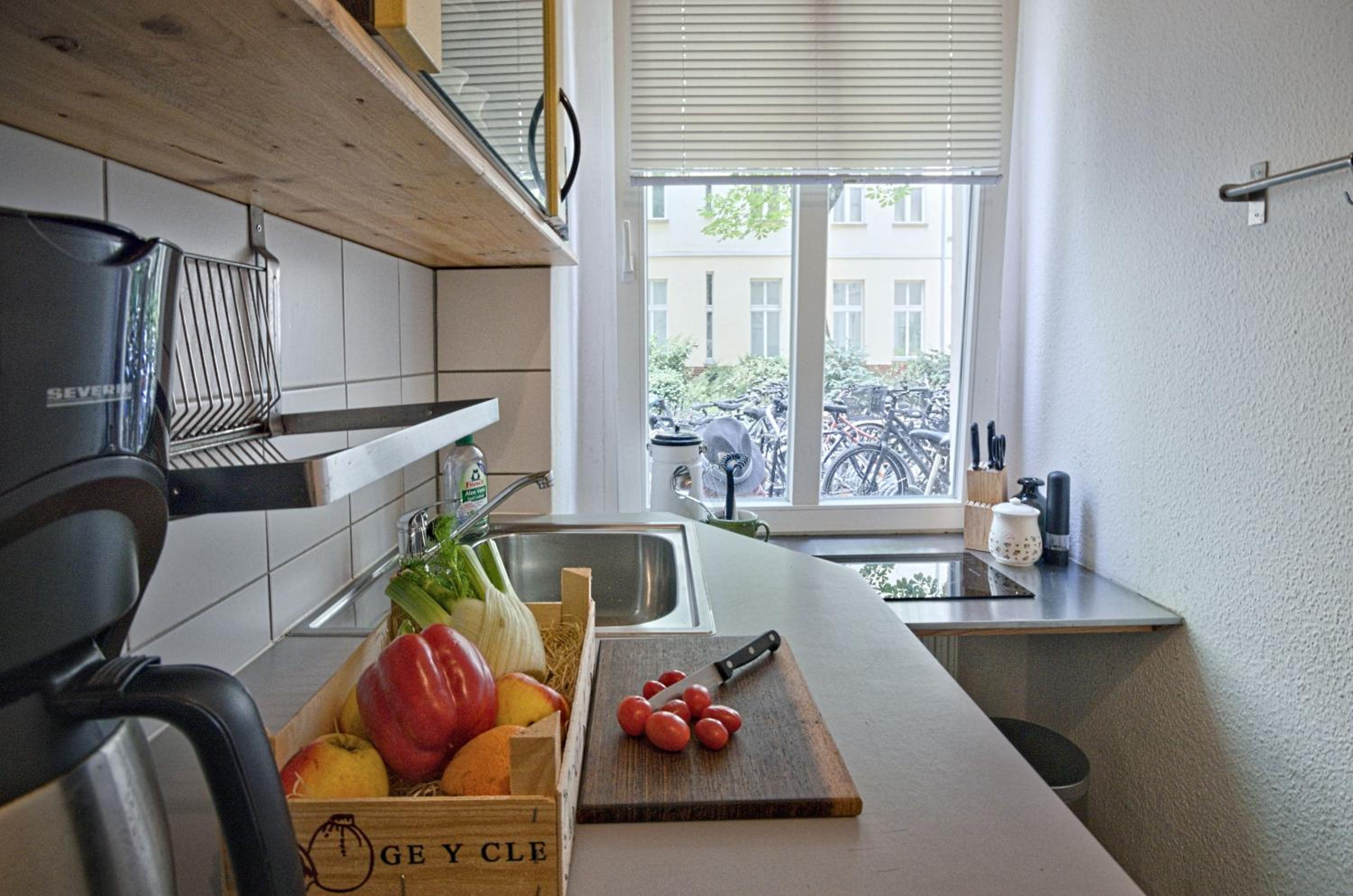 Quiet Courtyard Apartment (PB1)