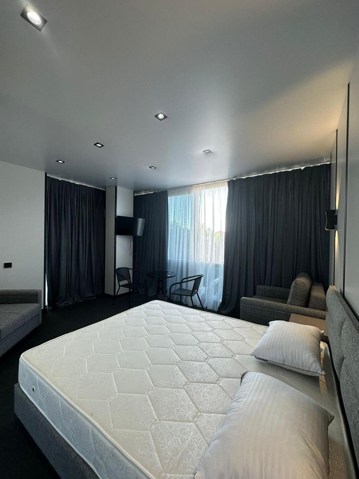 HOTEL SOBRANIE