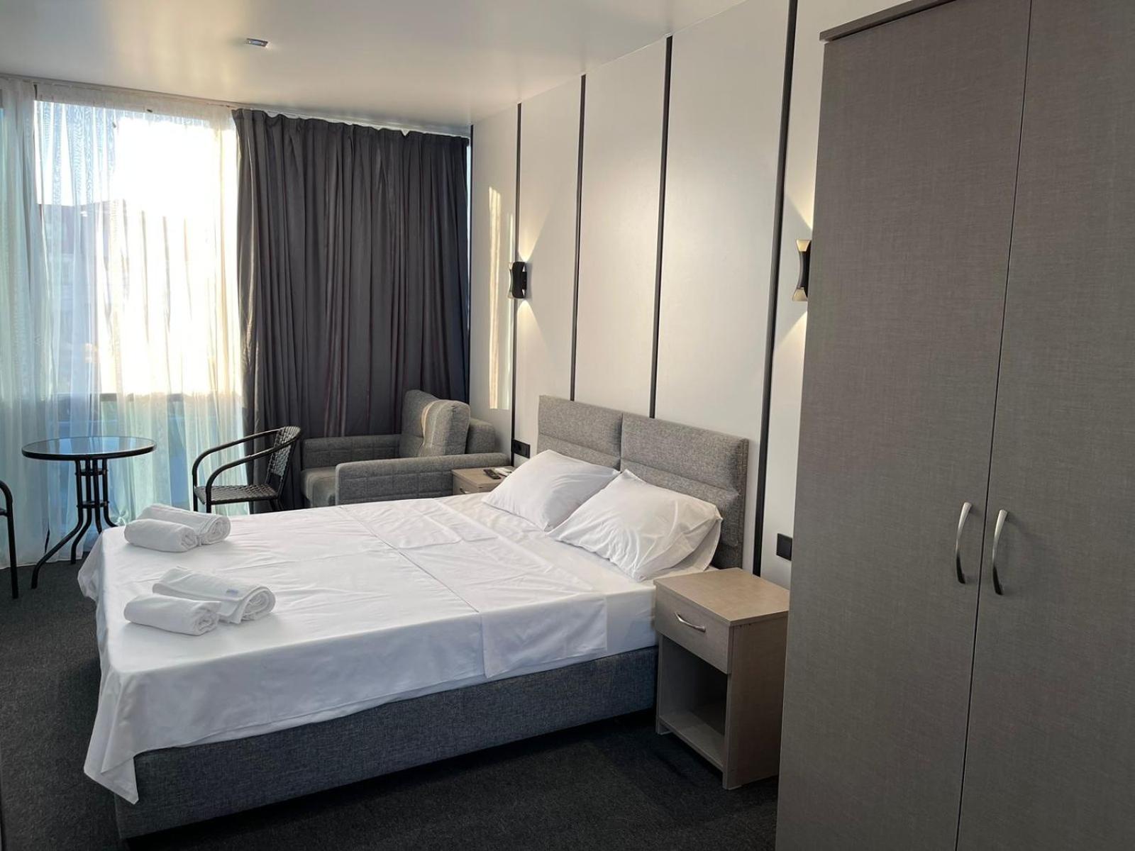 HOTEL SOBRANIE