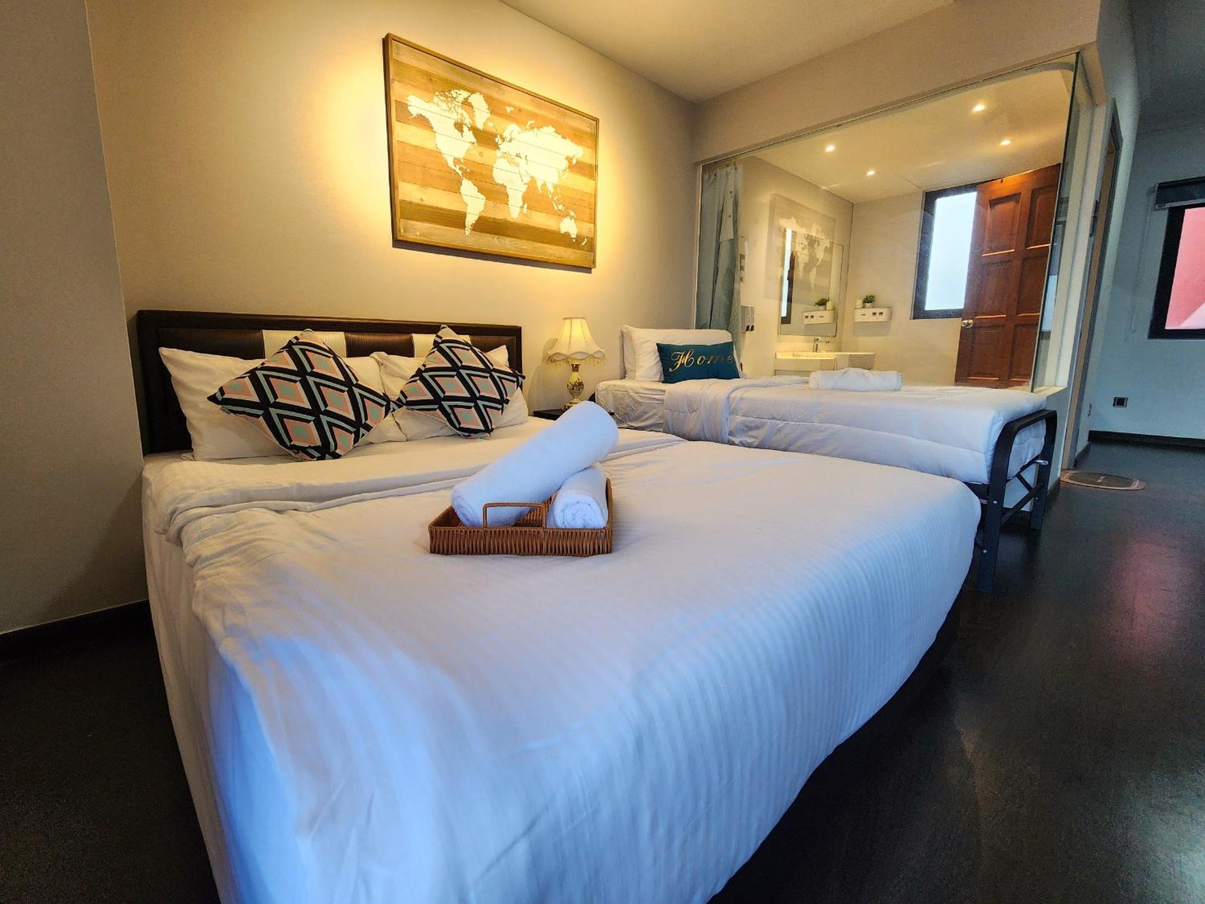 Loft Suite Seaview Near Johor Bahru Custom 7 pax