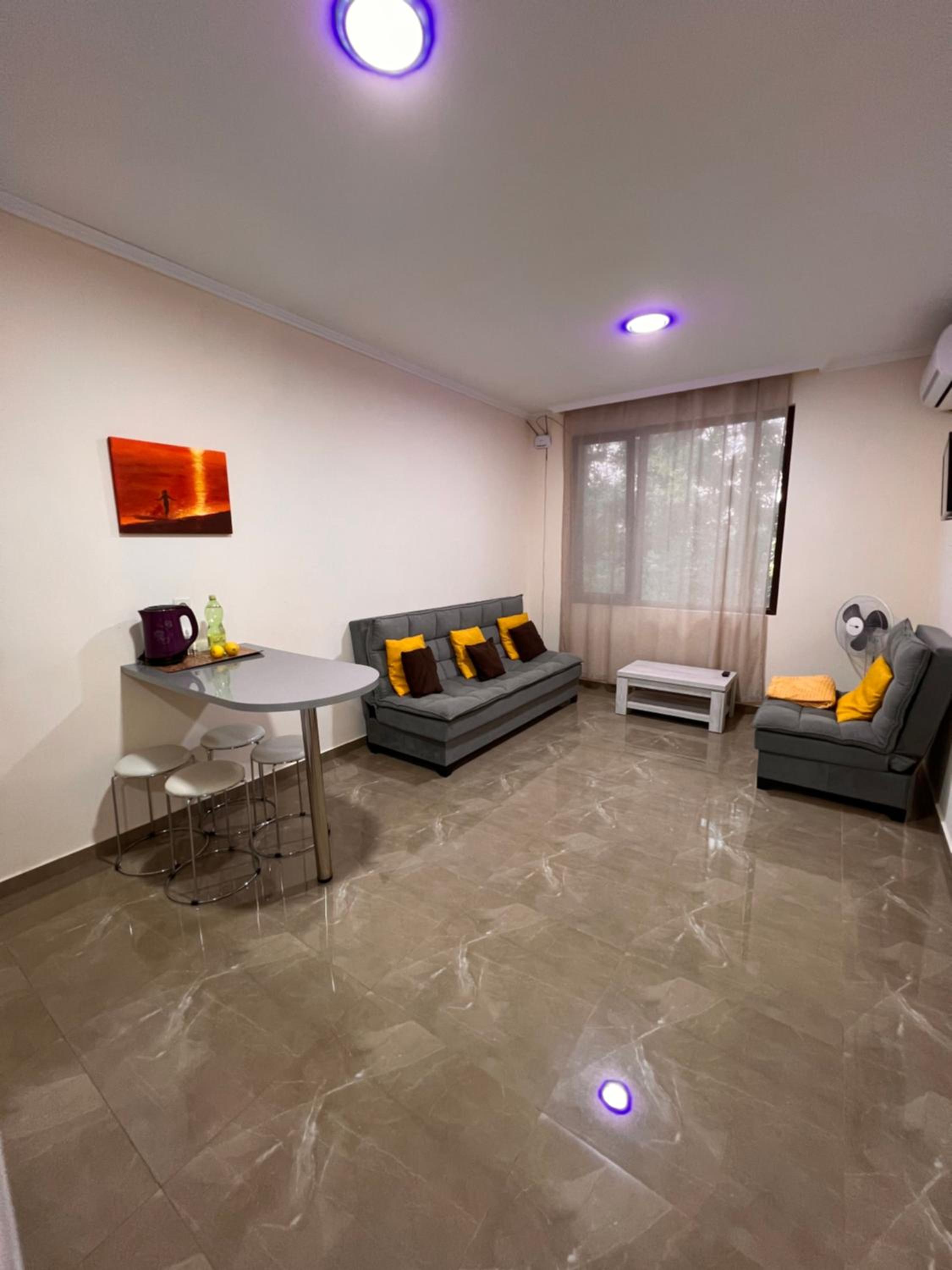 Solo apartments