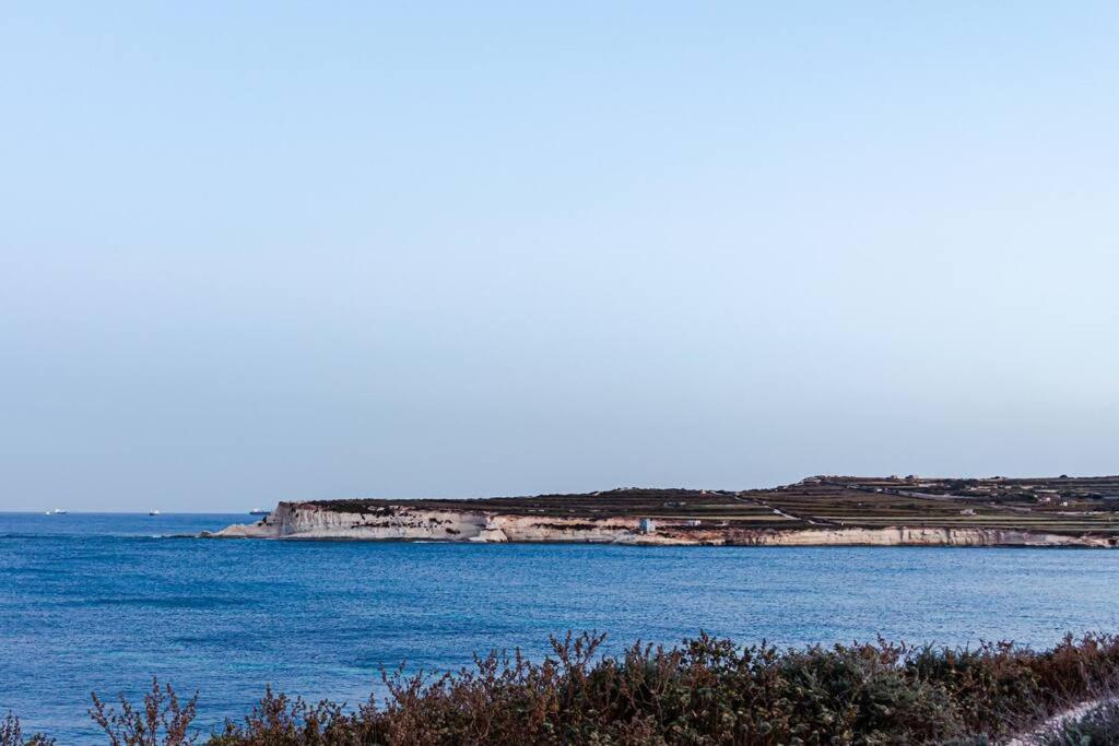 Sea-View Studio Apartment - Sleeps 2 view 3