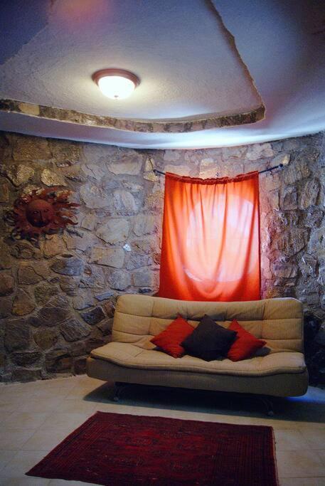 Casa estilo Gaudí - Alberca compartida espacio especial para familias!