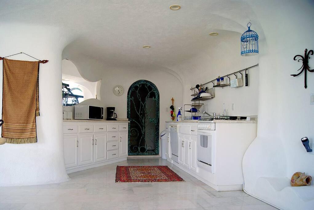 Casa estilo Gaudí - Alberca compartida espacio especial para familias!