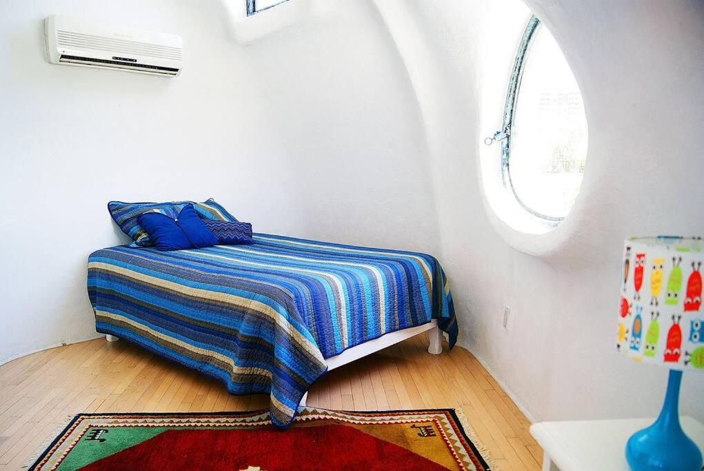 Casa estilo Gaudí - Alberca compartida espacio especial para familias!