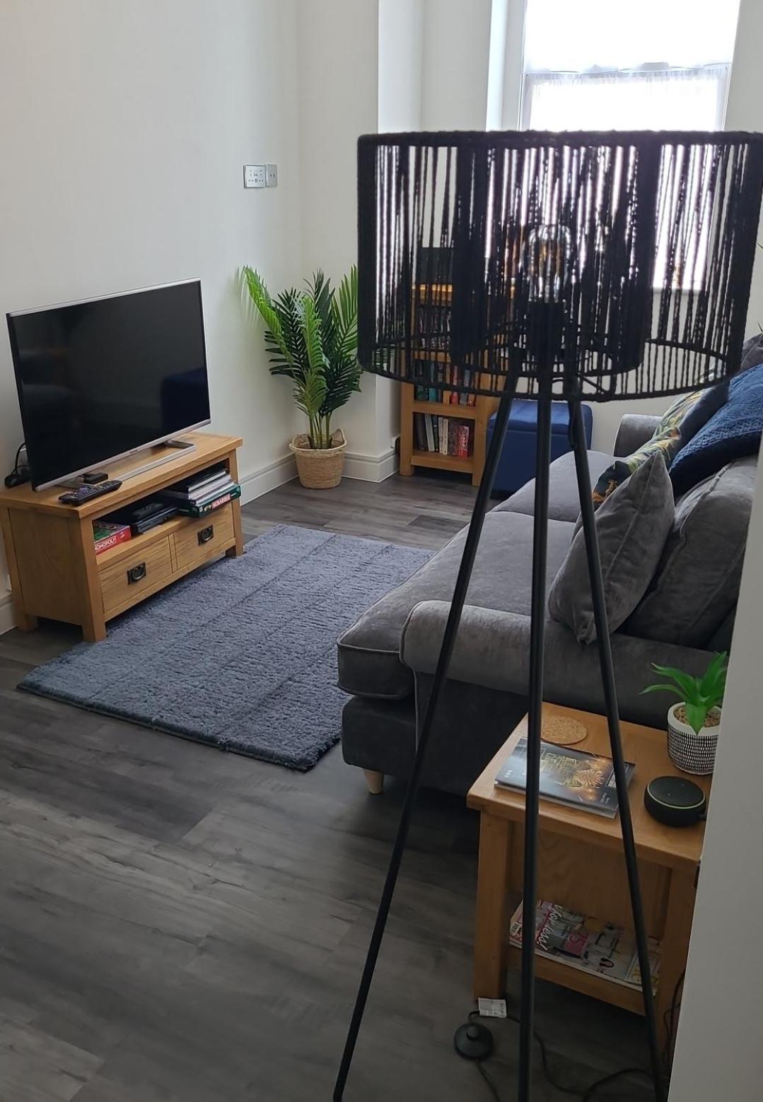 Contemporary 1 Bed Apartment, In Central Buxton view 5