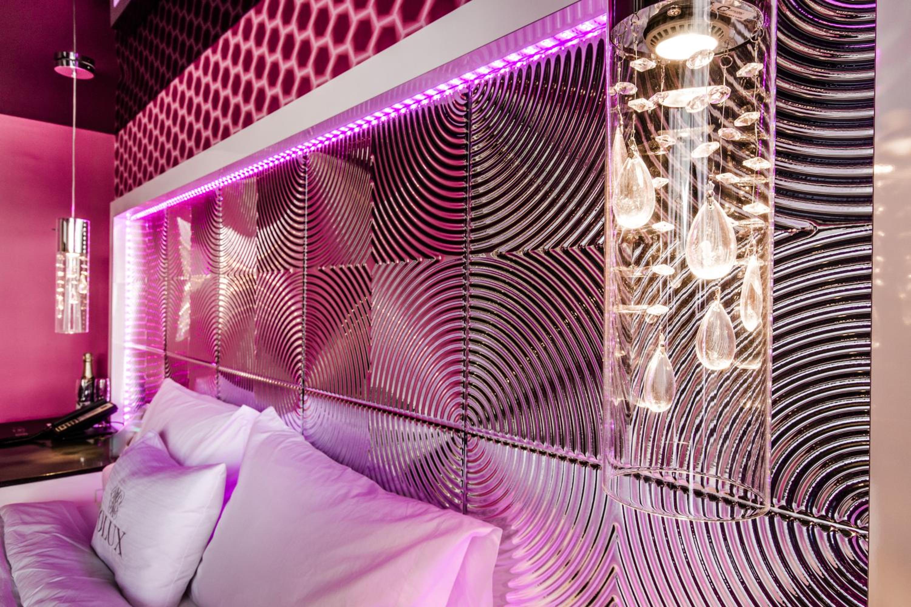 Olux Hotel-Motel-Suites