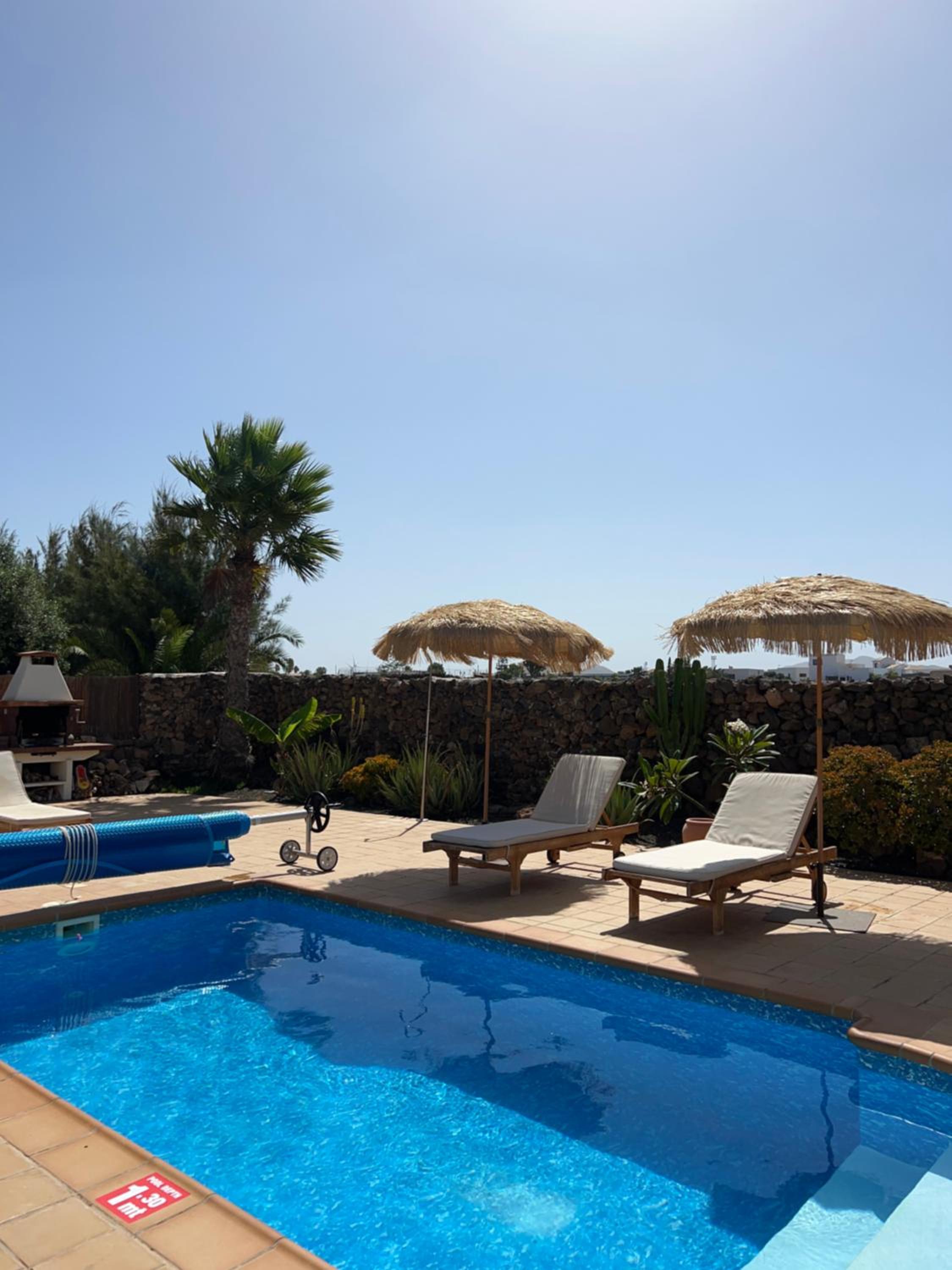 Surf&fun heated pool villa