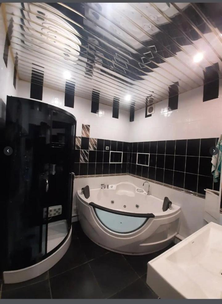 Apartment - apartment with expensive renovation))) view 5