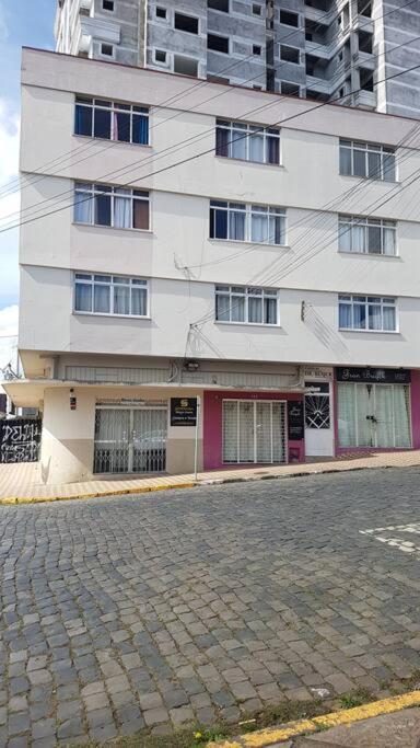 Apartamento com 3 quartos! 7 camas no Centro
