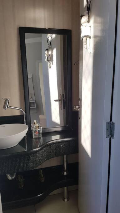 Apartamento com 3 quartos! 7 camas no Centro