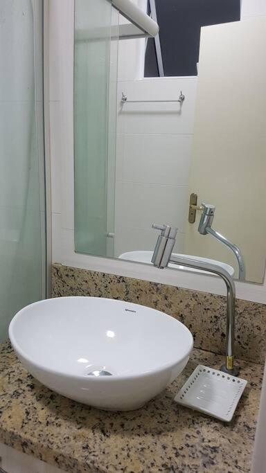 Apartamento com 3 quartos! 7 camas no Centro