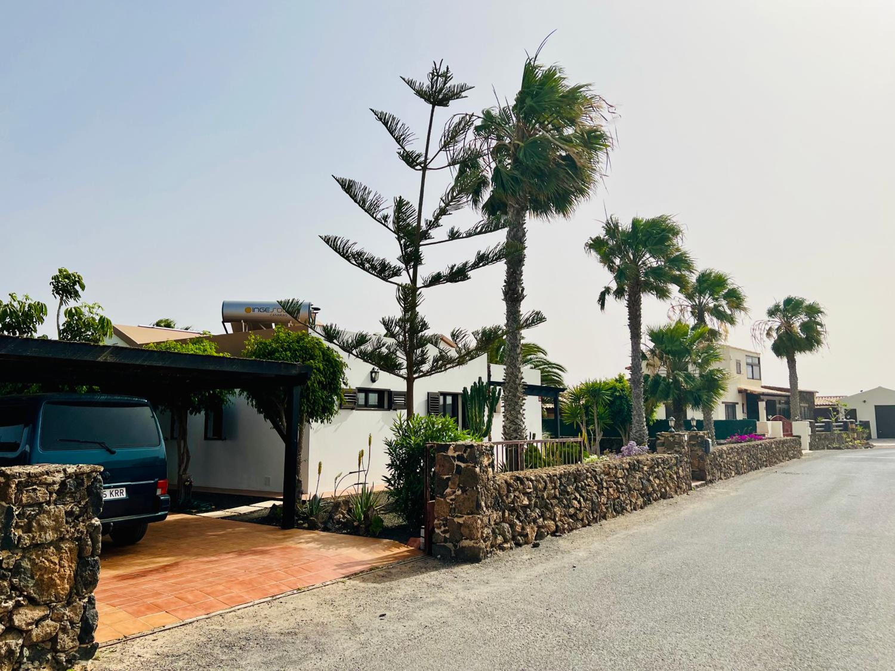Surf&fun heated pool villa