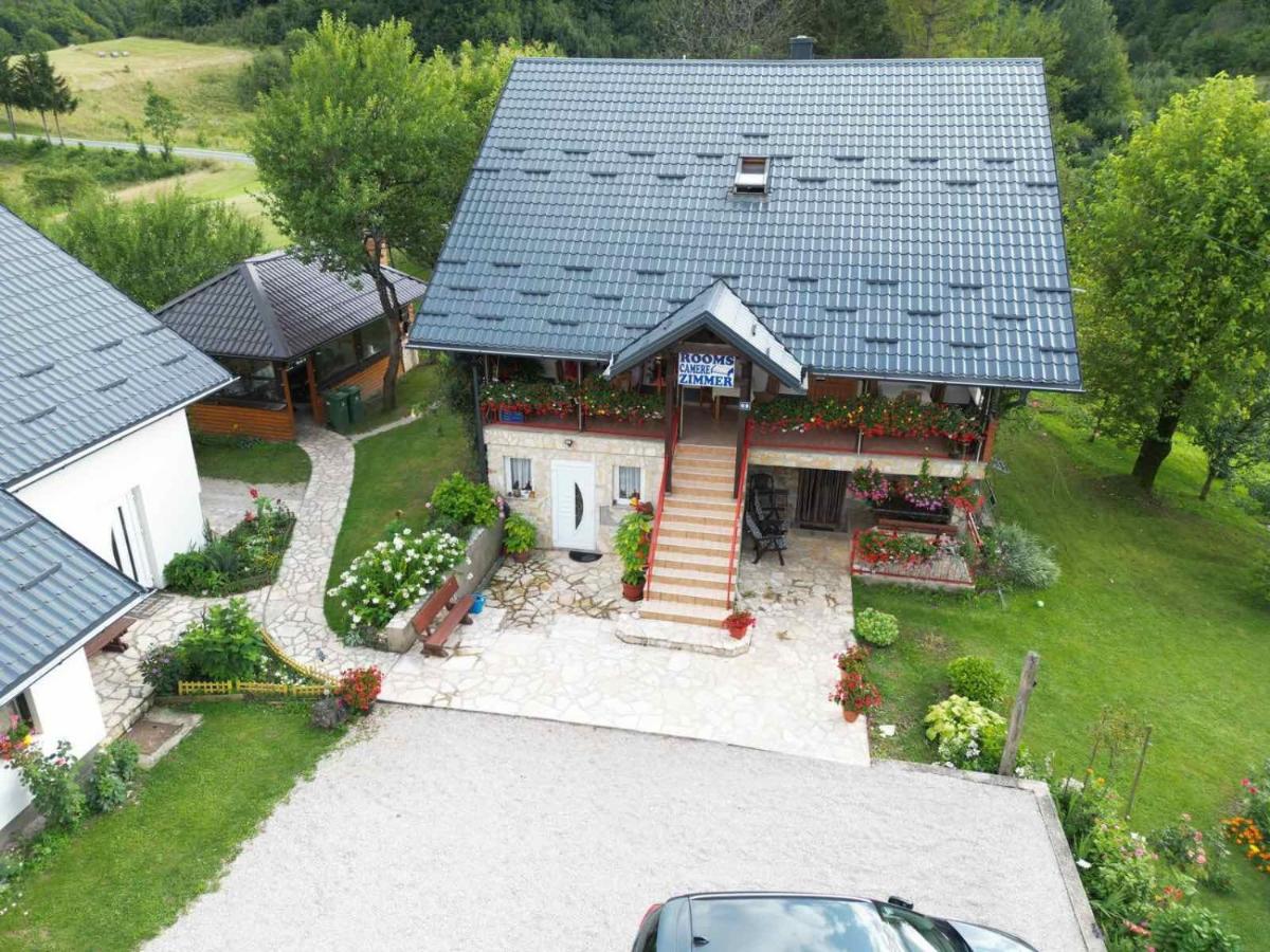 Guest House Family Varda Plitvice Lakes photo 3