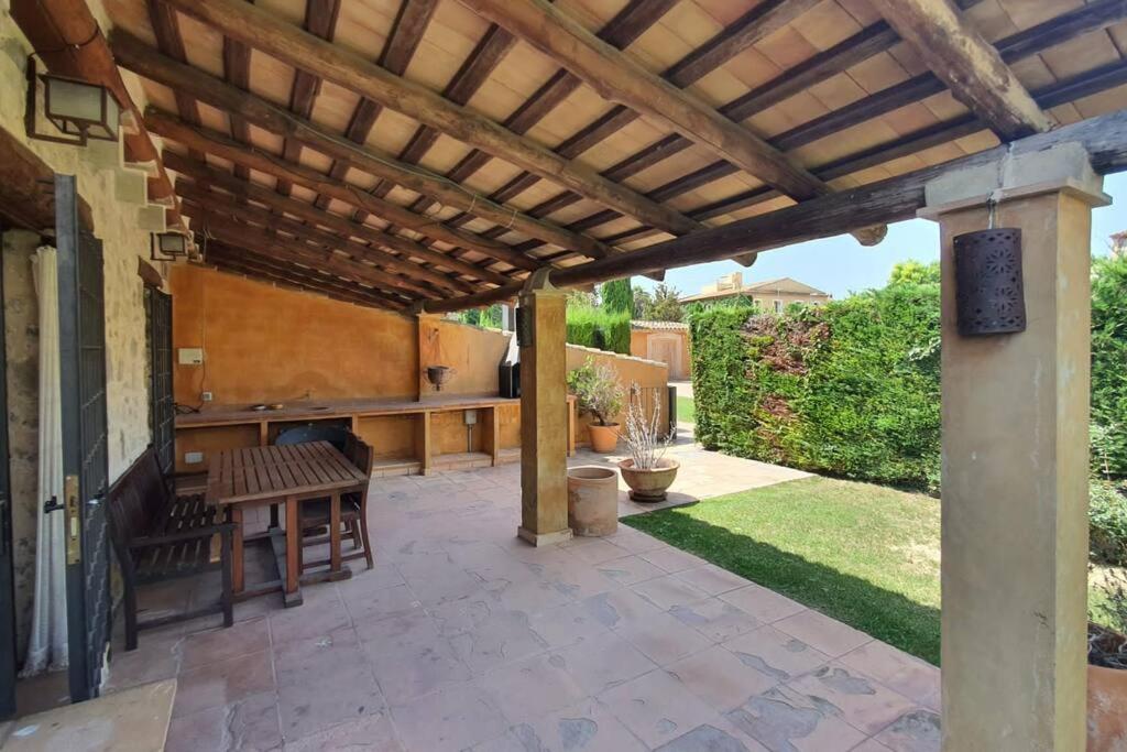 Casa con piscina comunitaria en Torroella de Fluvià