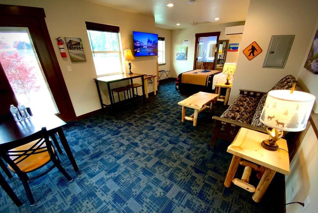 Photo 33