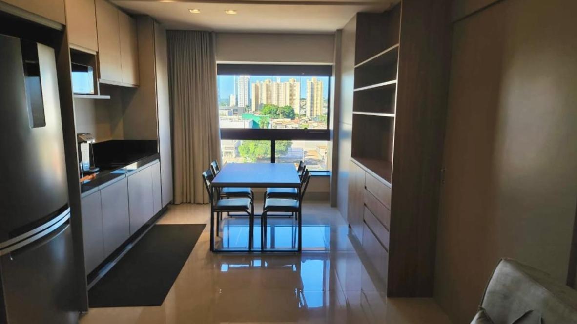 Estúdio Amplo c/ Quarto Privativo e Cama Super King