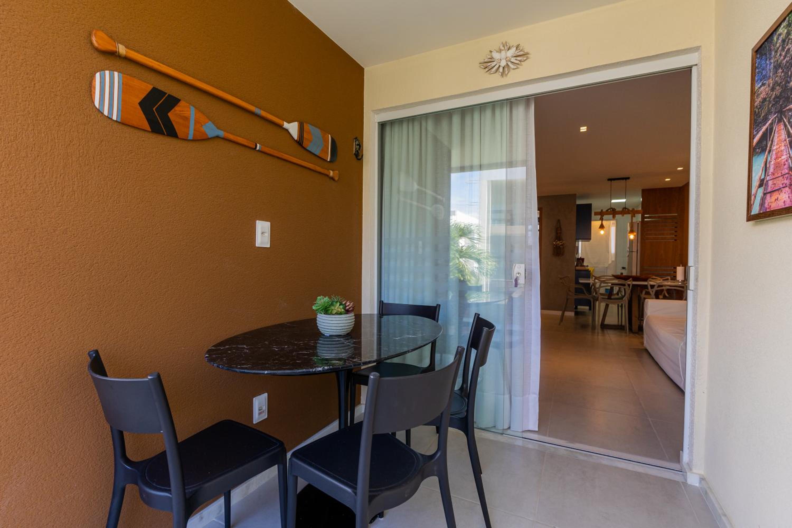 Apartment in Guarajuba with 2 Comfortable Suites.