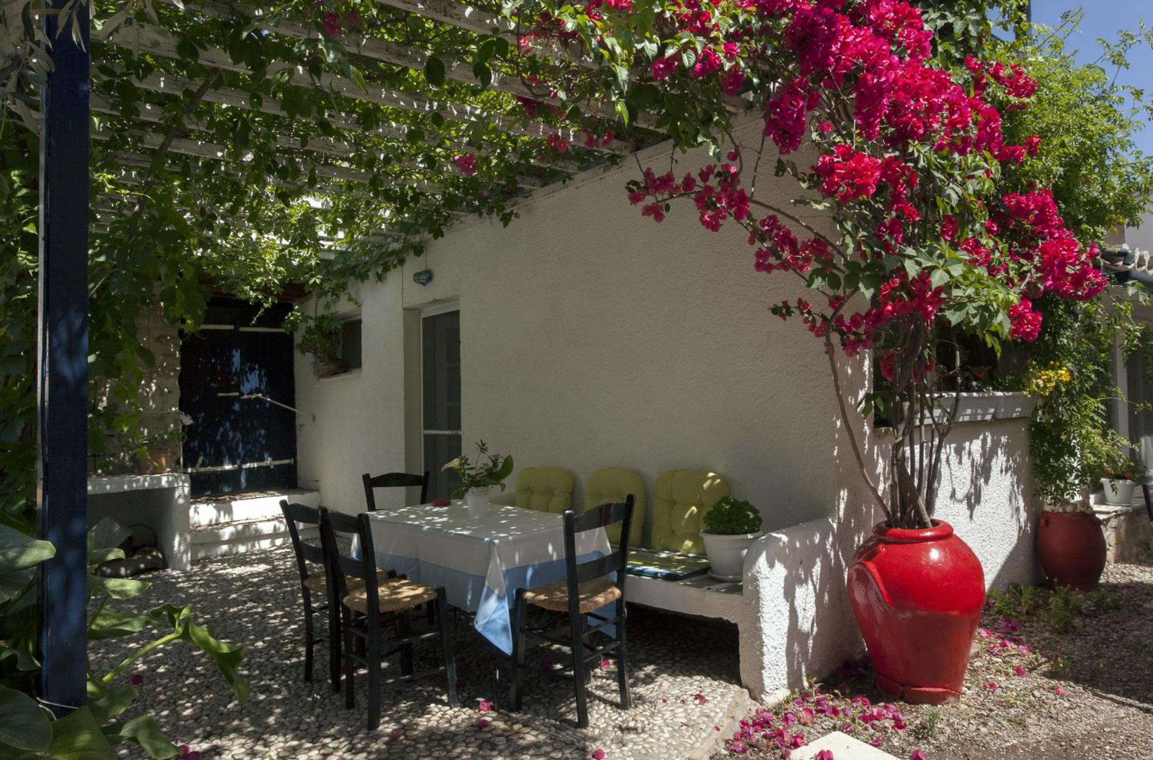 To Spitaki Apartments