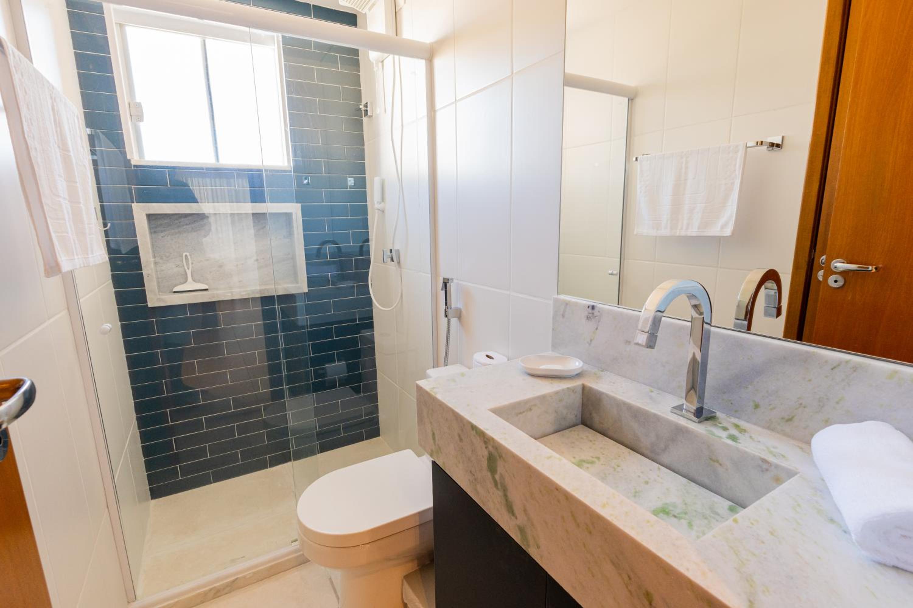 Apartment in Guarajuba with 2 Comfortable Suites.