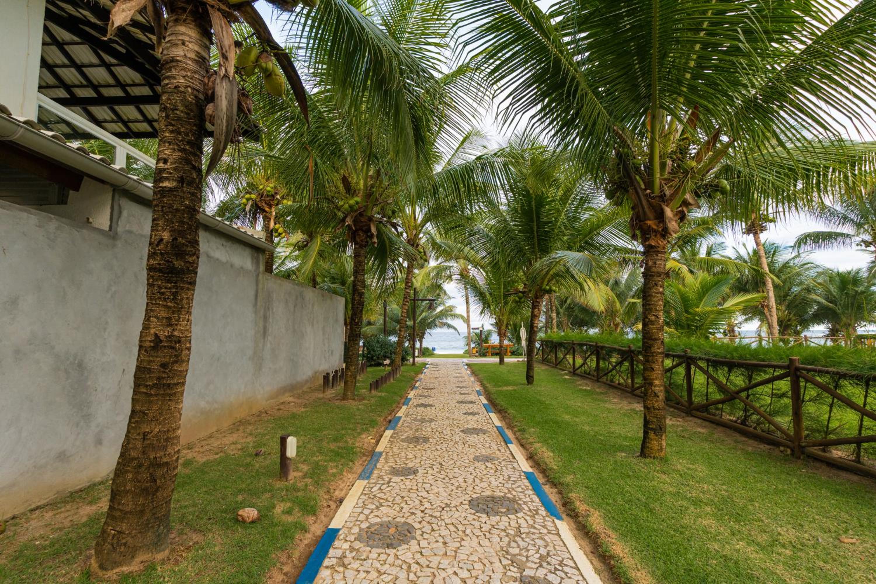 Apartment in Guarajuba with 2 Comfortable Suites.