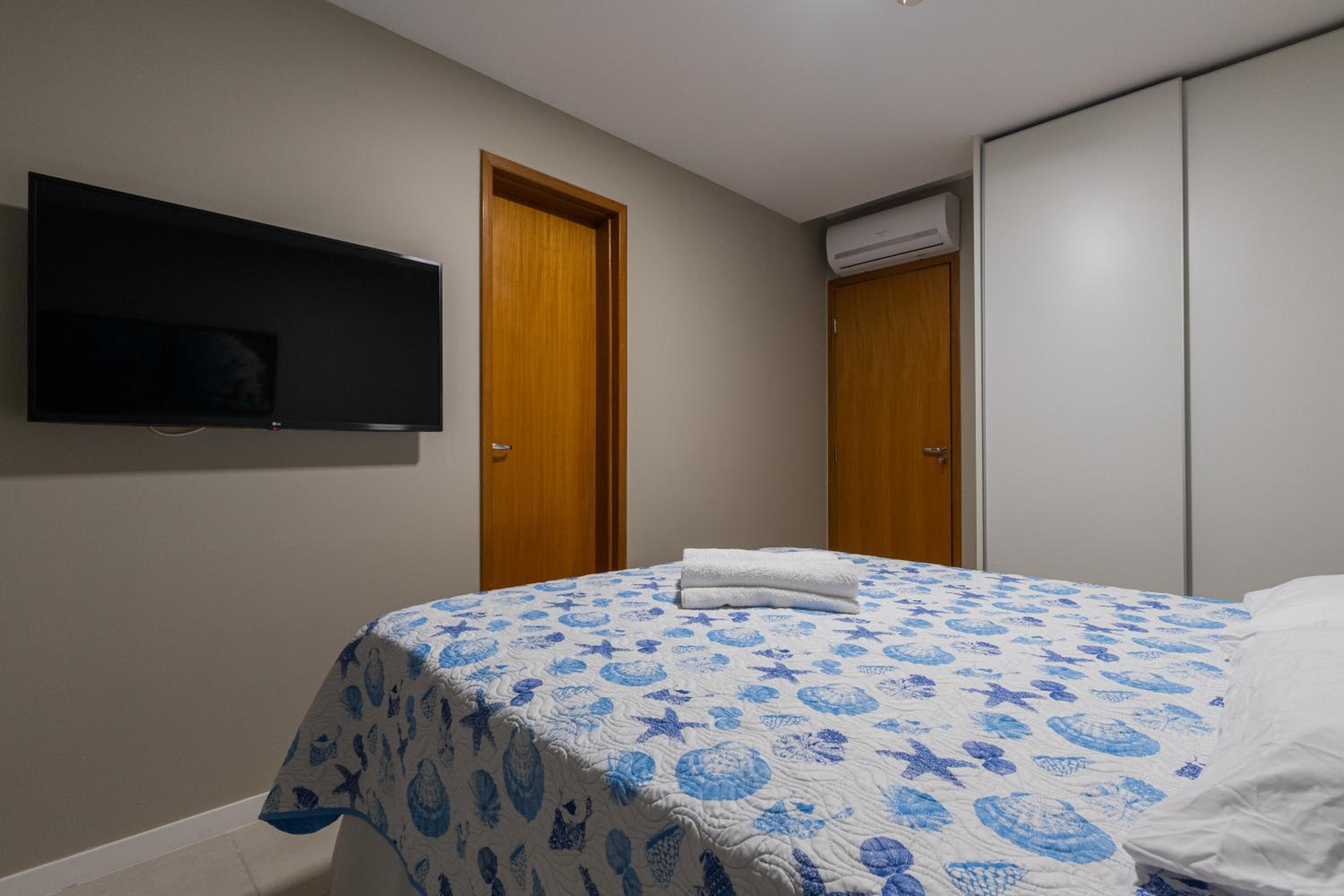 Apartment in Guarajuba with 2 Comfortable Suites.