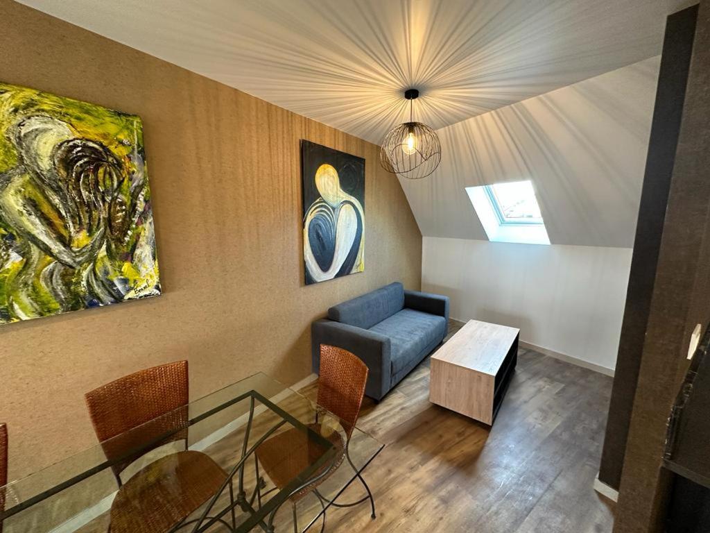 Spacious flat close to the railway station
