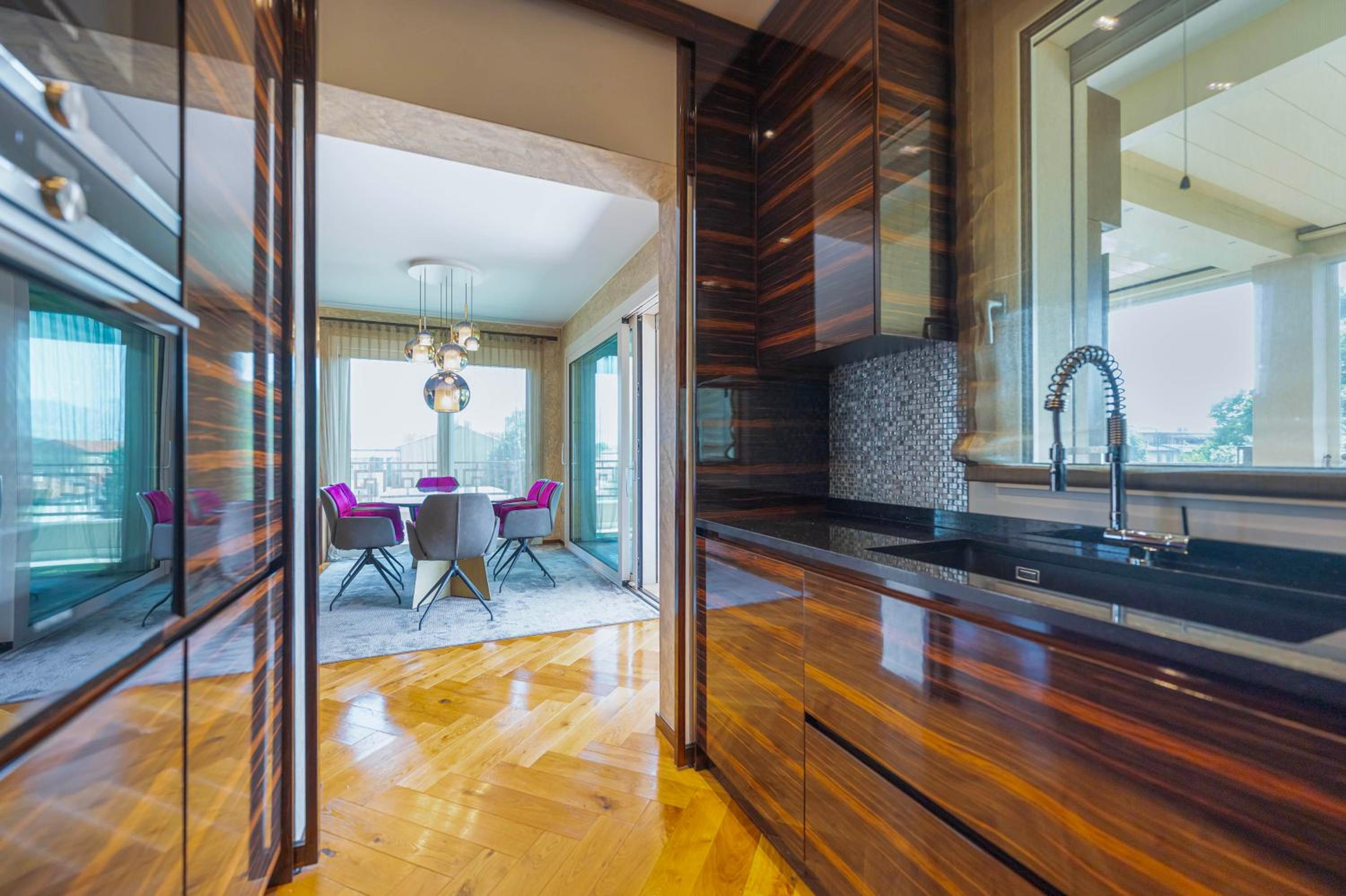 Venice New Luxury Penthouse - free parking and roof terrace view 3