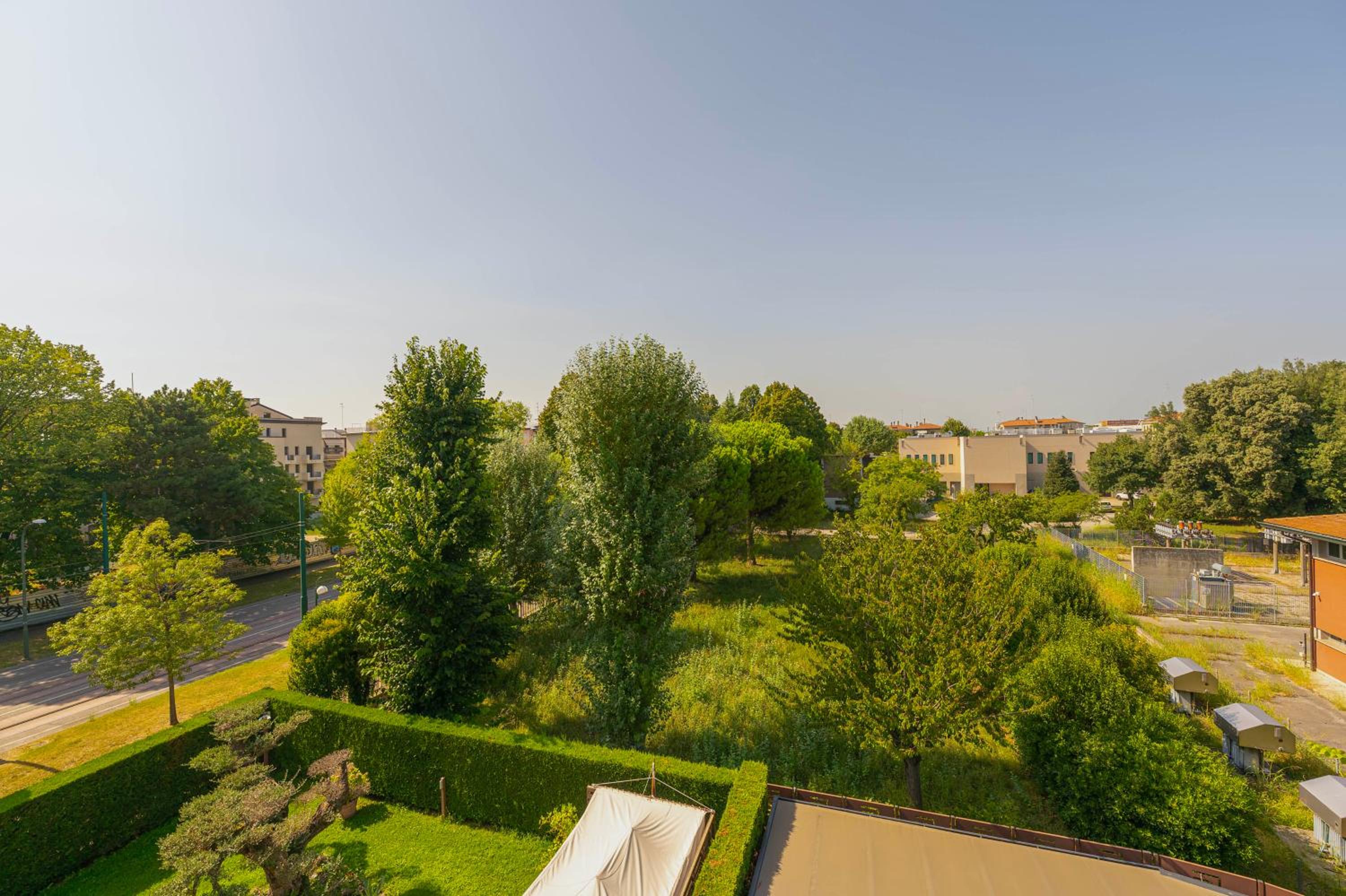 Venice New Luxury Penthouse - free parking and roof terrace view 2