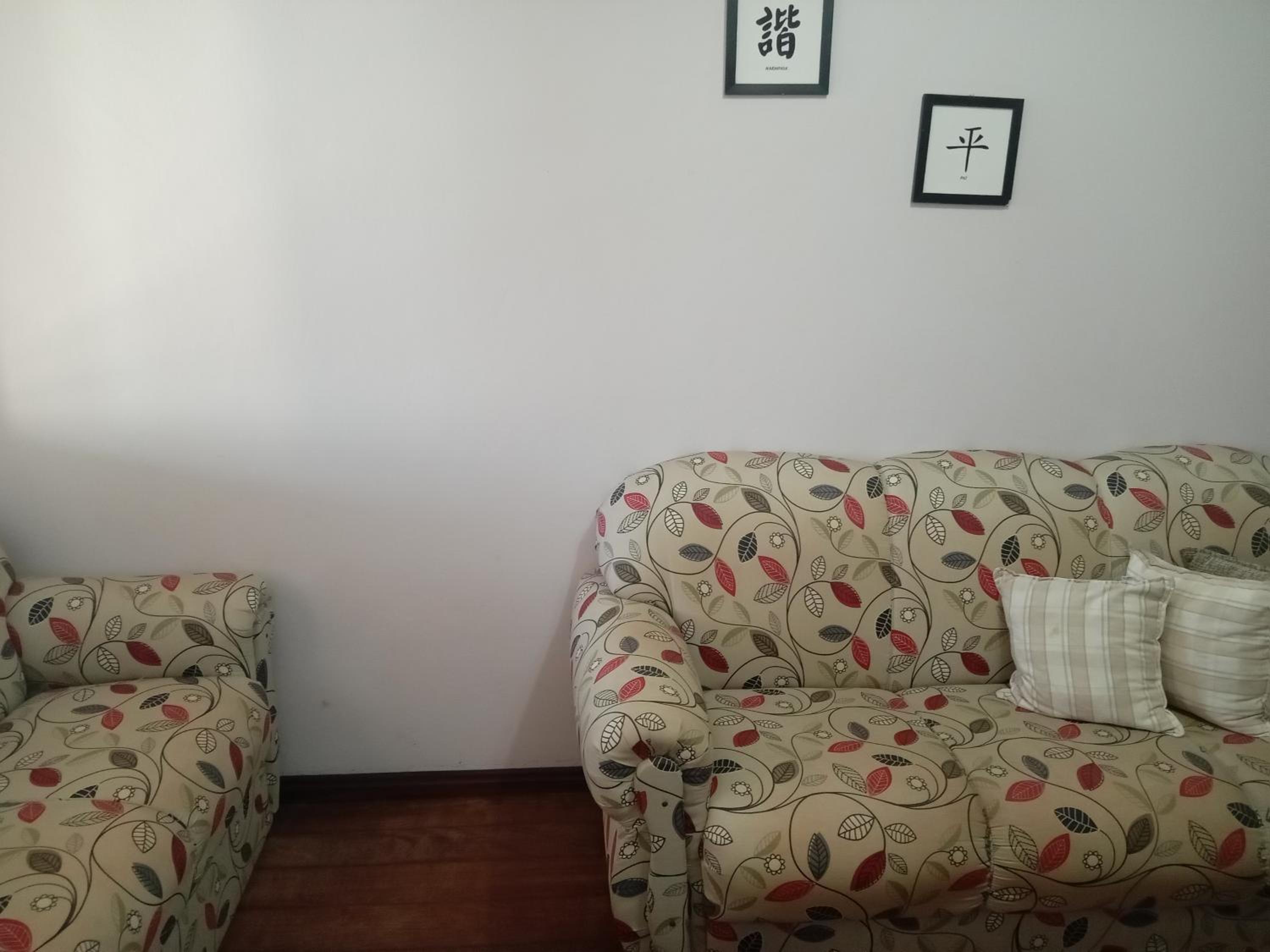 Alugo quarto, próximo à praia