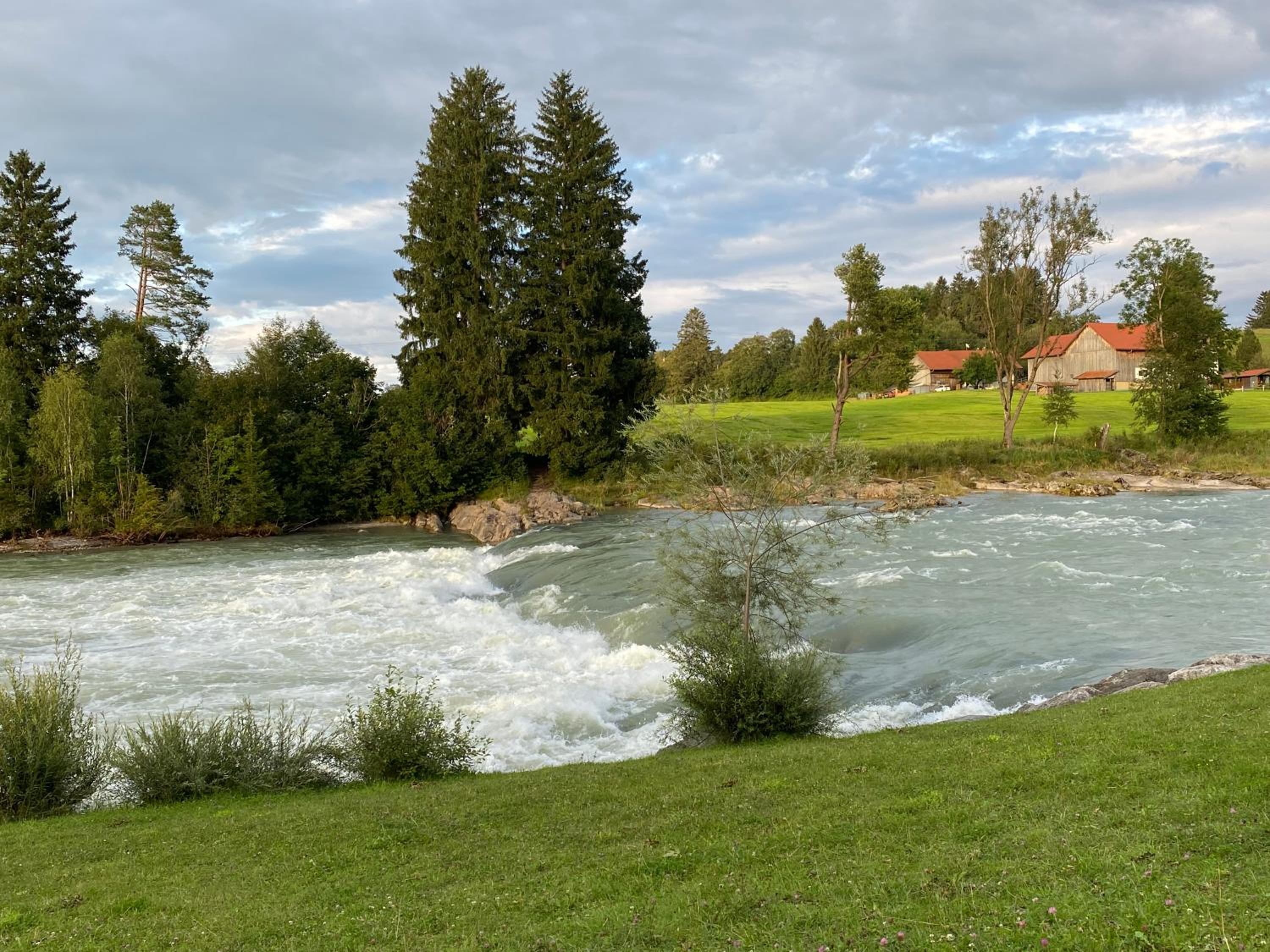 Villa Herzland Allgäu mit großem Garten und gemütlichem Kaminfeuer inklusive KÖNIGSCARD, Skipass, Bergbahn, Therme inkl