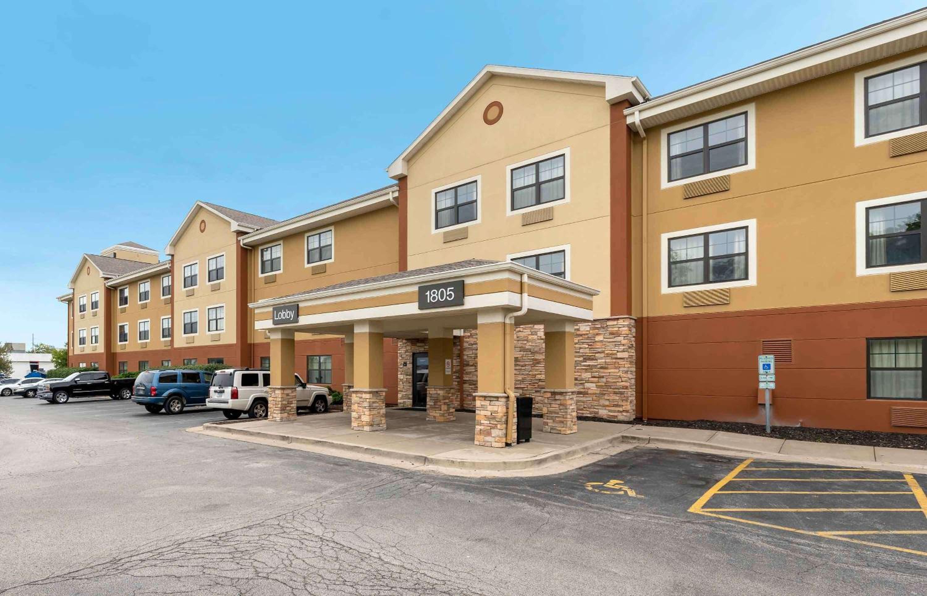 Bloomington Vacations - Extended Stay America Suites - Bloomington - Normal - Property Image 37