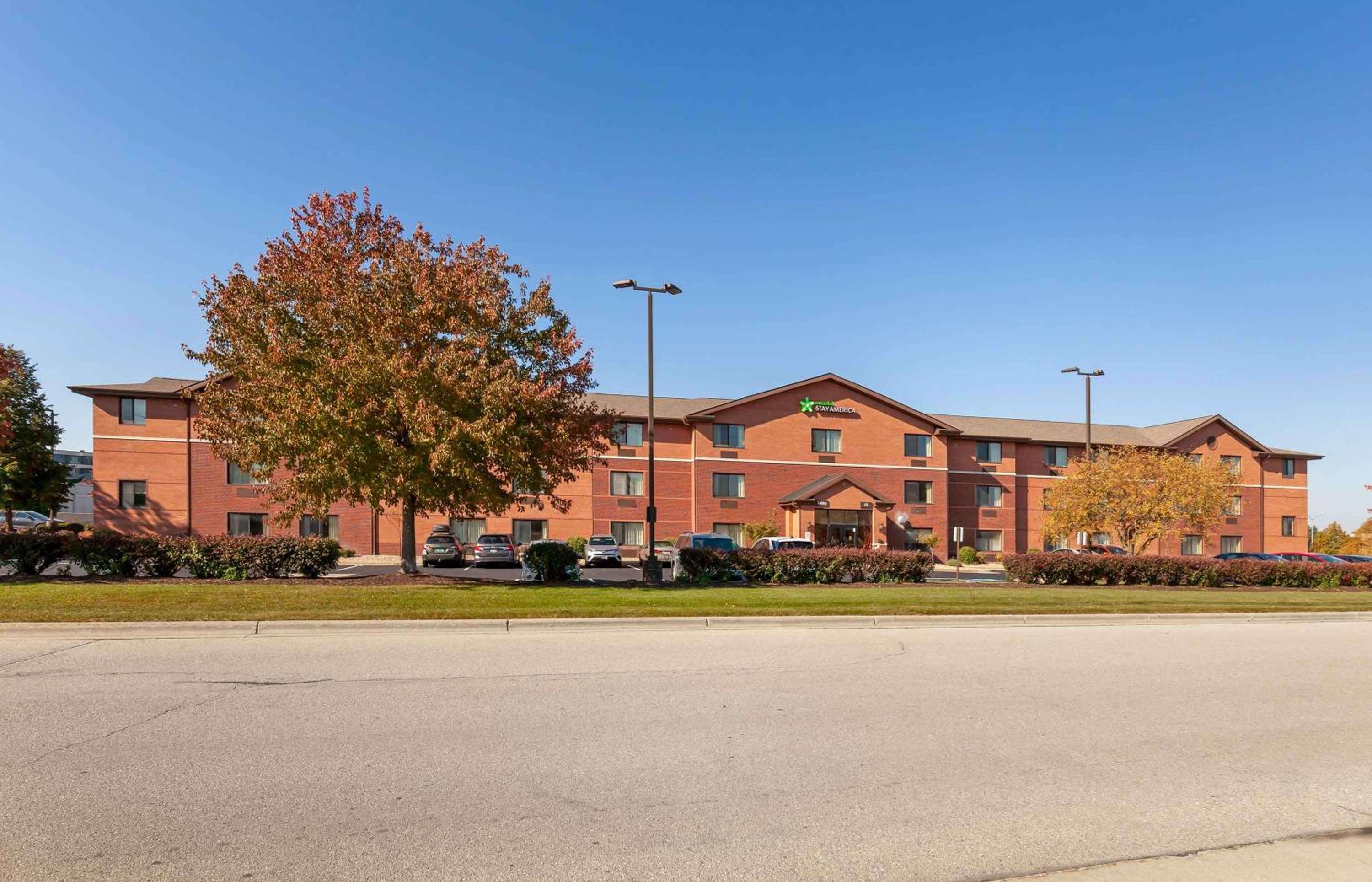 Madison Vacations - Extended Stay America Select Suites - Madison - Old Sauk Rd - Property Image 55