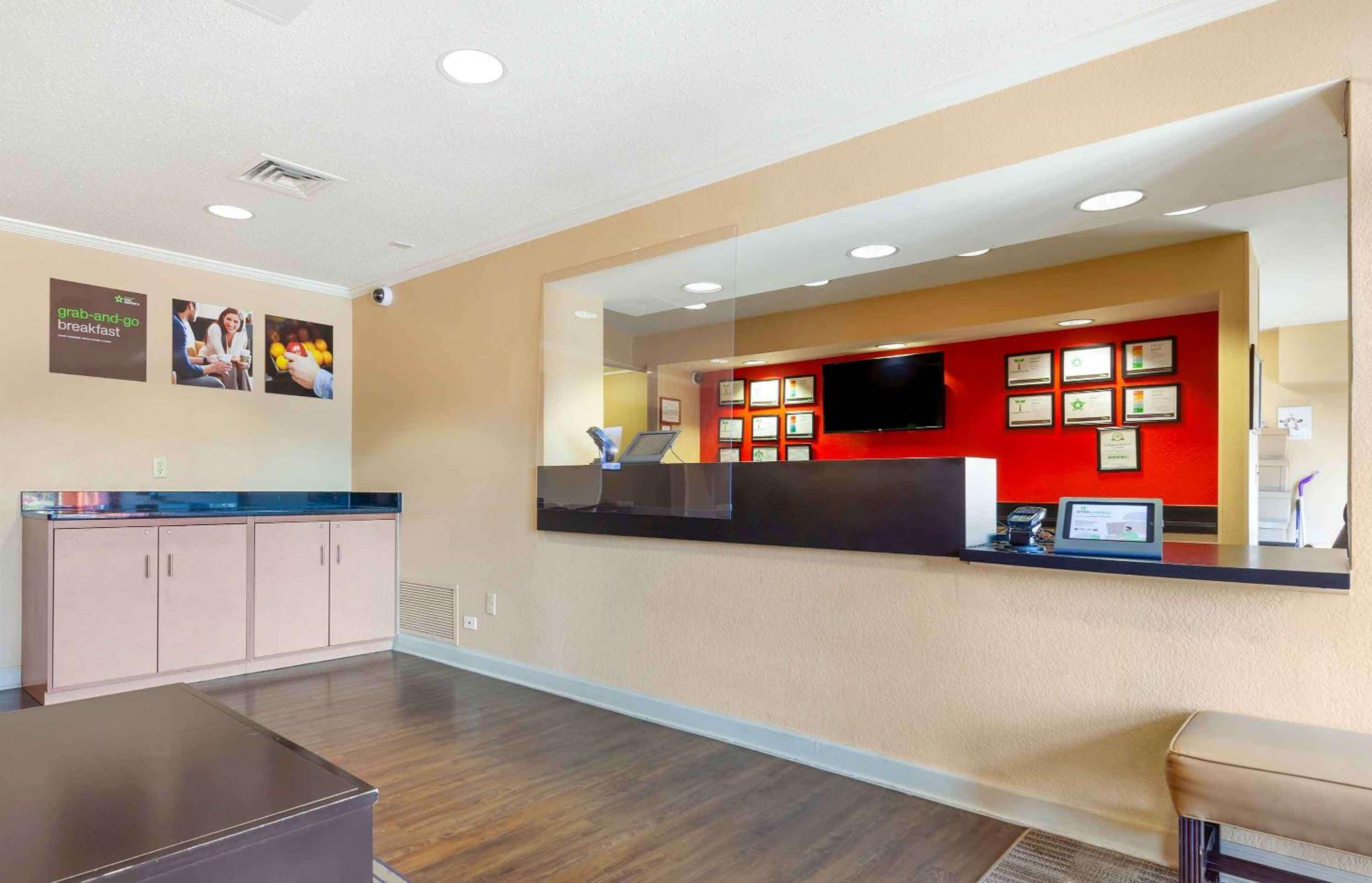 Madison Vacations - Extended Stay America Select Suites - Madison - Old Sauk Rd - Property Image 15