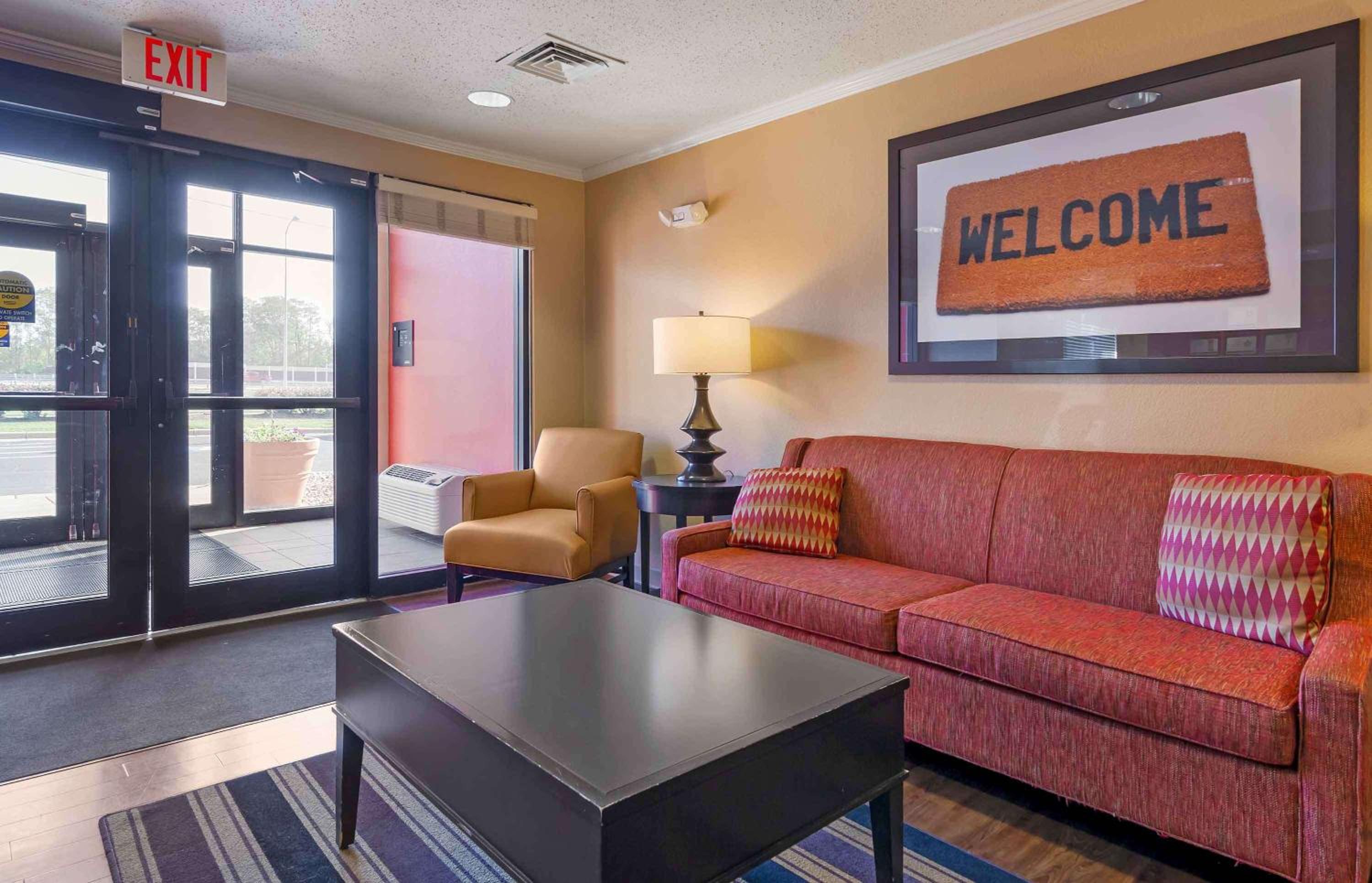Madison Vacations - Extended Stay America Select Suites - Madison - Old Sauk Rd - Property Image 2