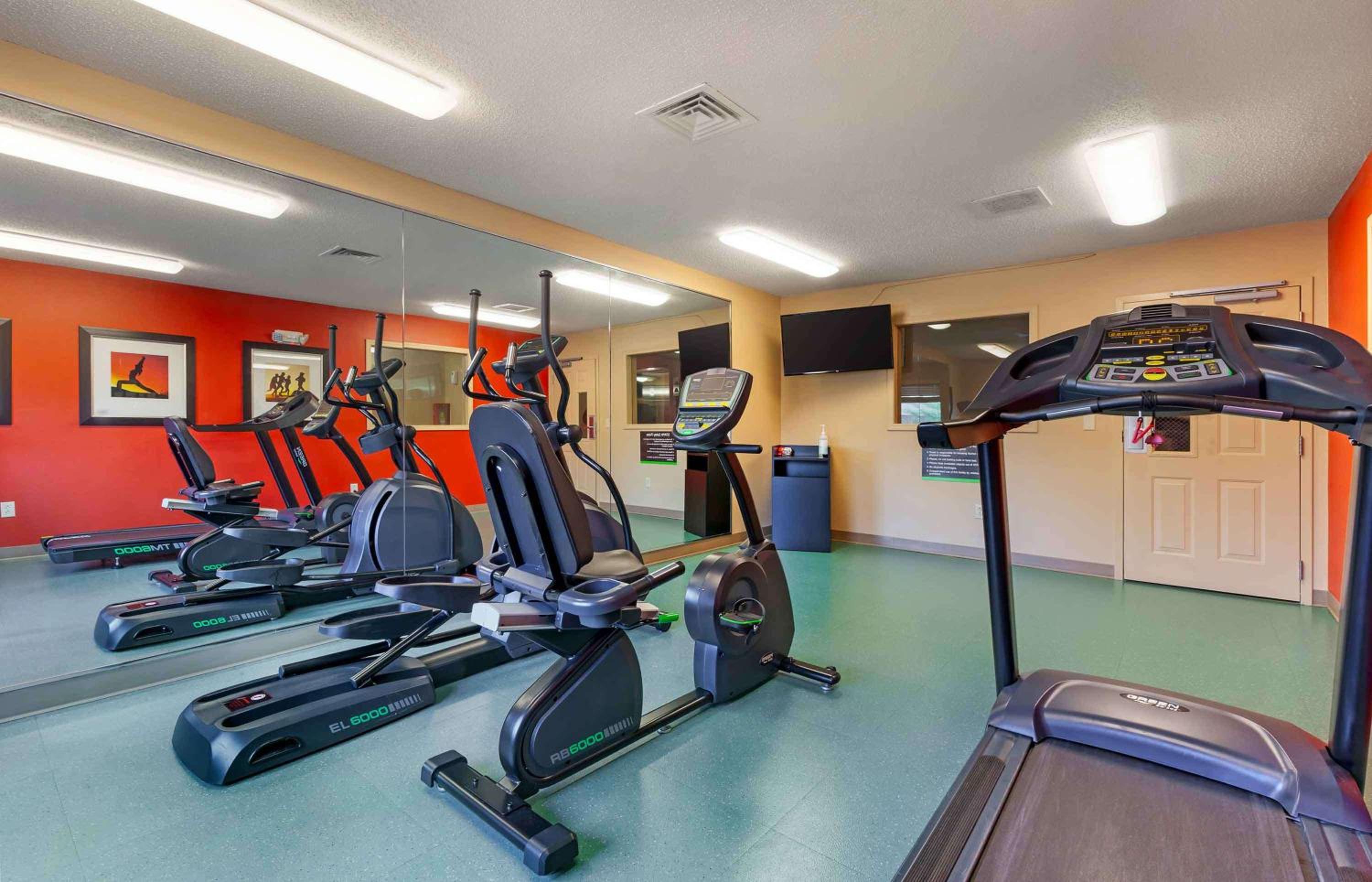 Madison Vacations - Extended Stay America Select Suites - Madison - Old Sauk Rd - Property Image 49