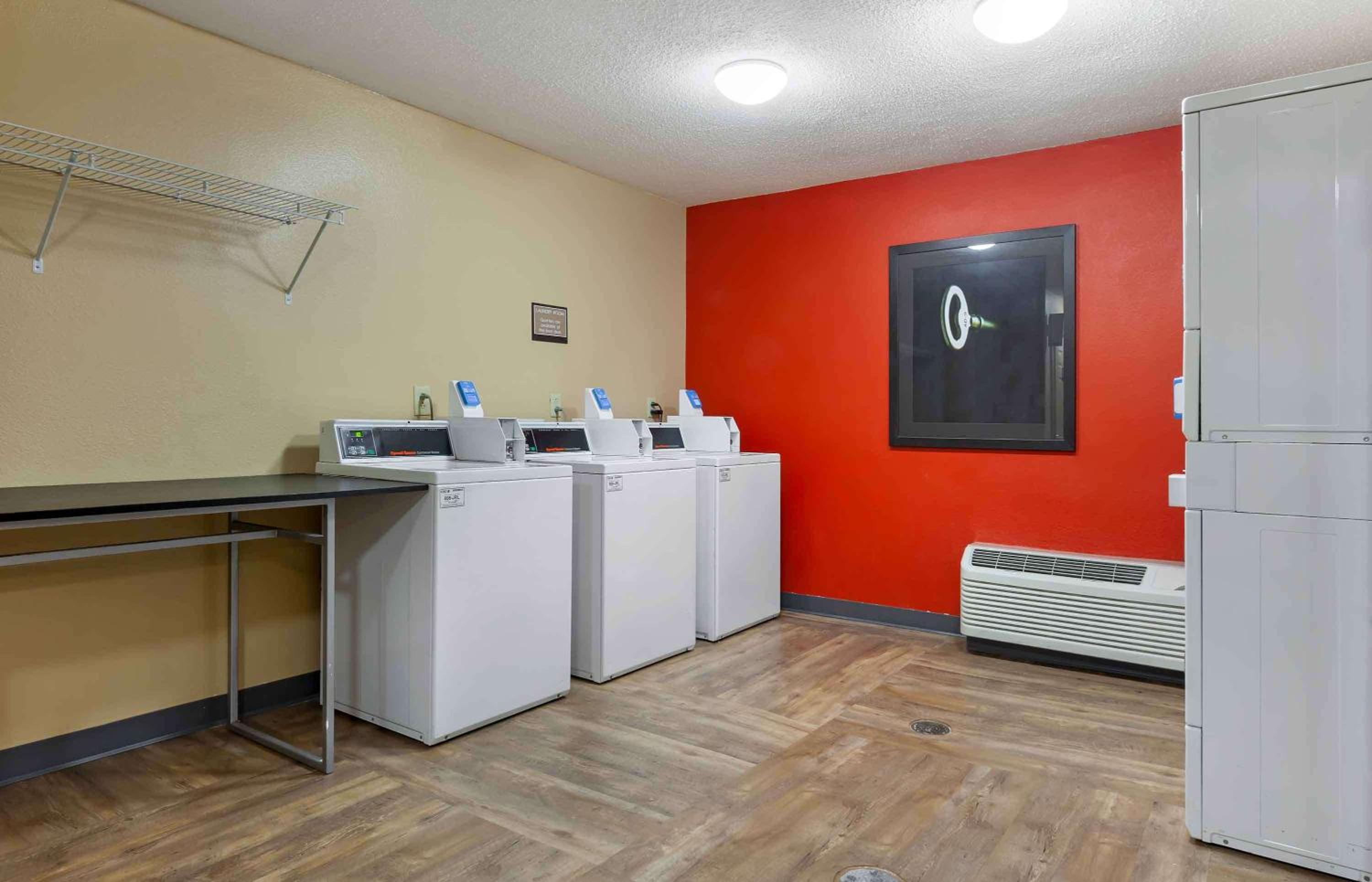 Madison Vacations - Extended Stay America Select Suites - Madison - Old Sauk Rd - Property Image 51