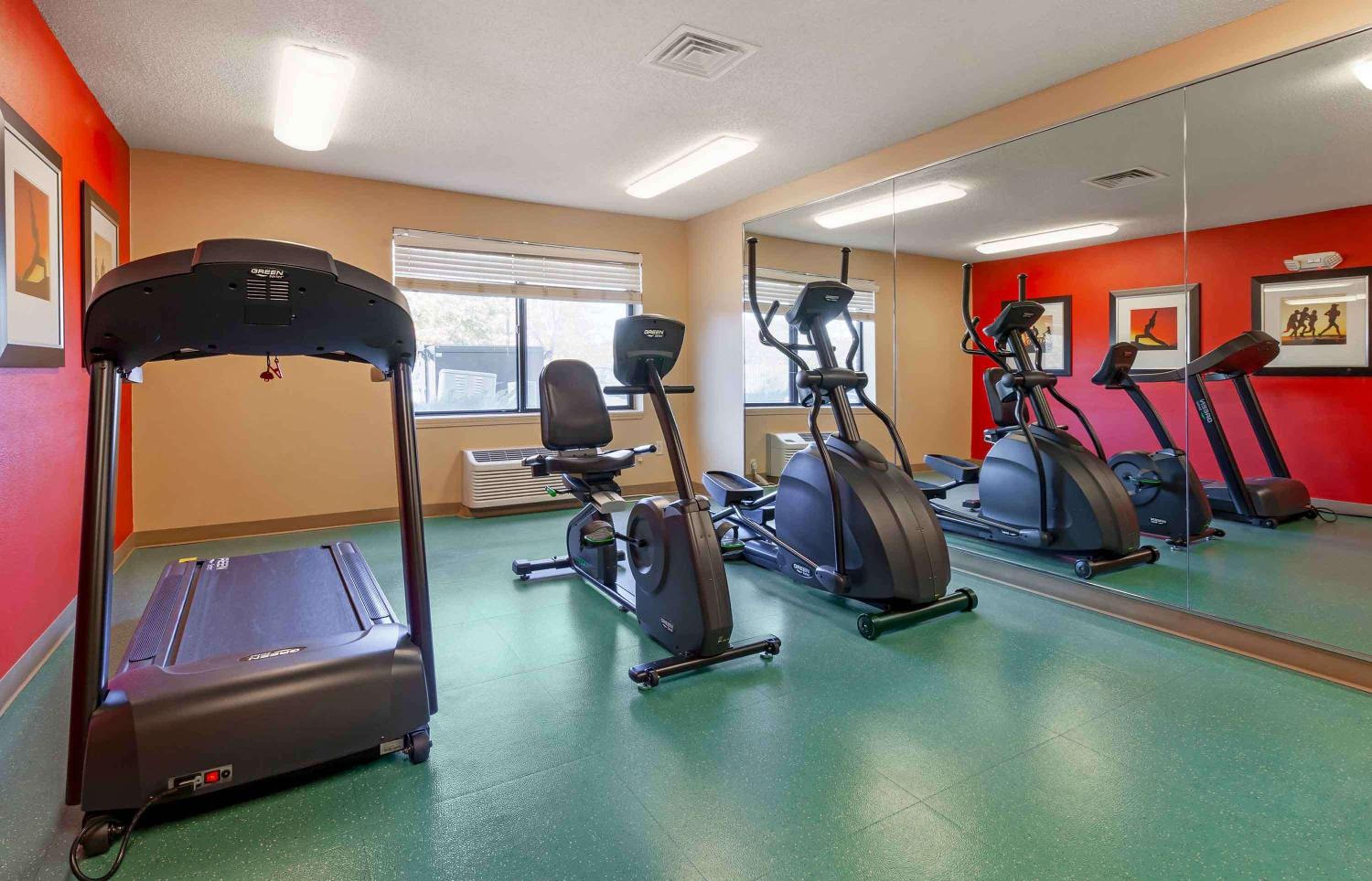 Madison Vacations - Extended Stay America Select Suites - Madison - Old Sauk Rd - Property Image 50