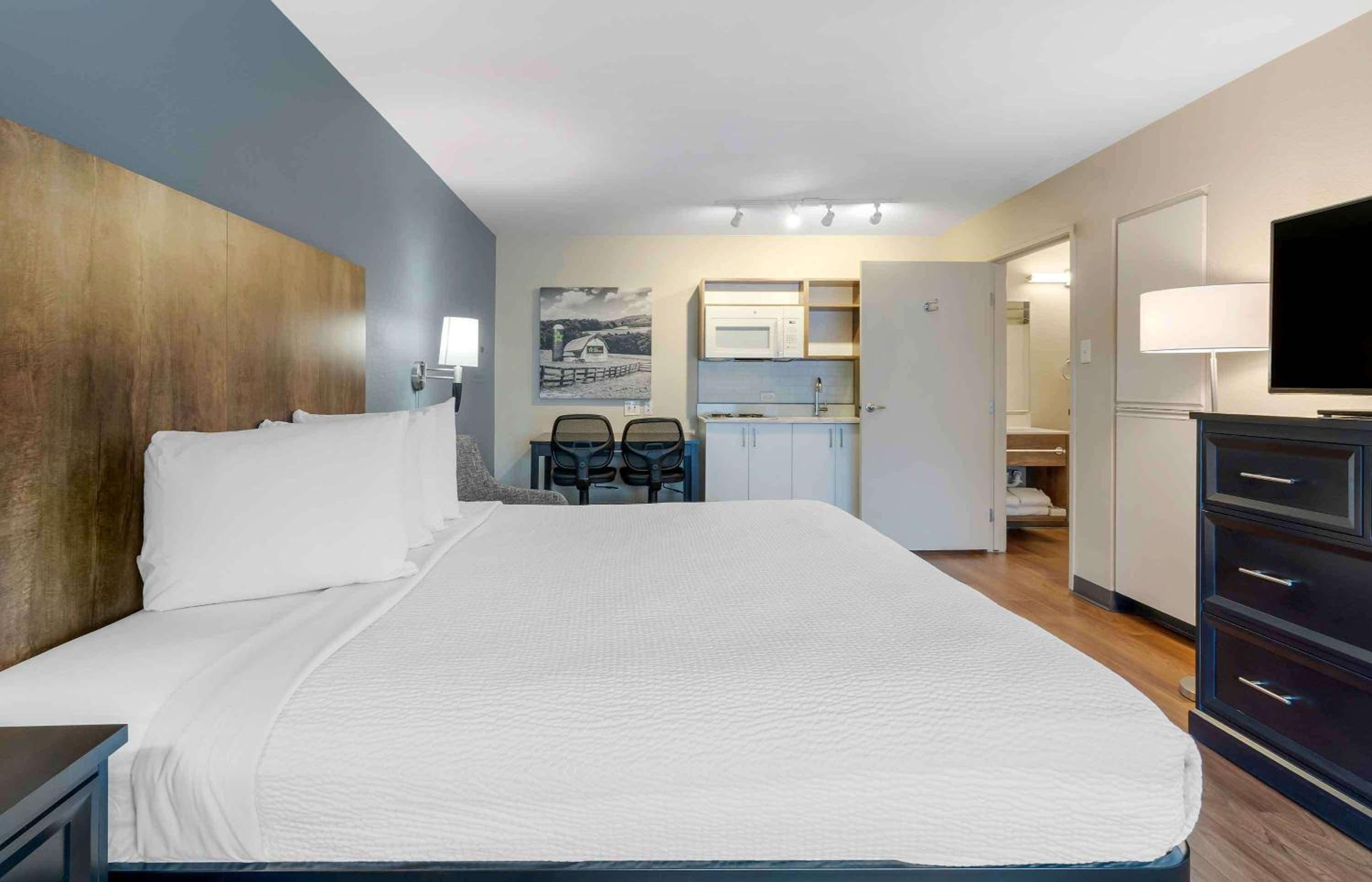 Extended Stay America Suites - San Francisco - San Mateo - SFO - Property Image 9