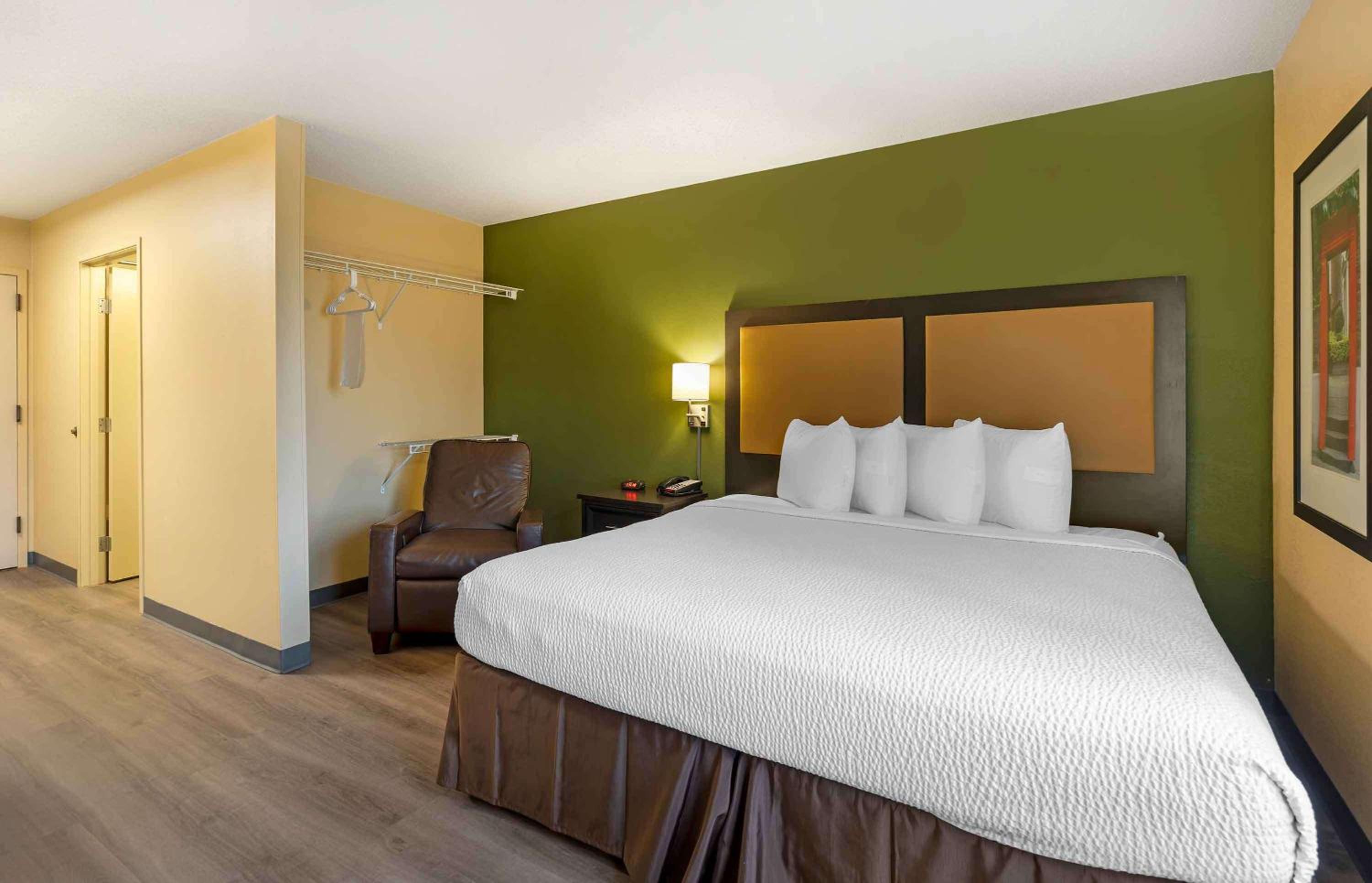 St Louis Vacations - Extended Stay America Select Suites - St Louis - Airport - Central - Property Image 5