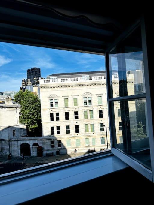 2Bed Apartment Farringdon St Paul Long Stay Discounts By Cozystays